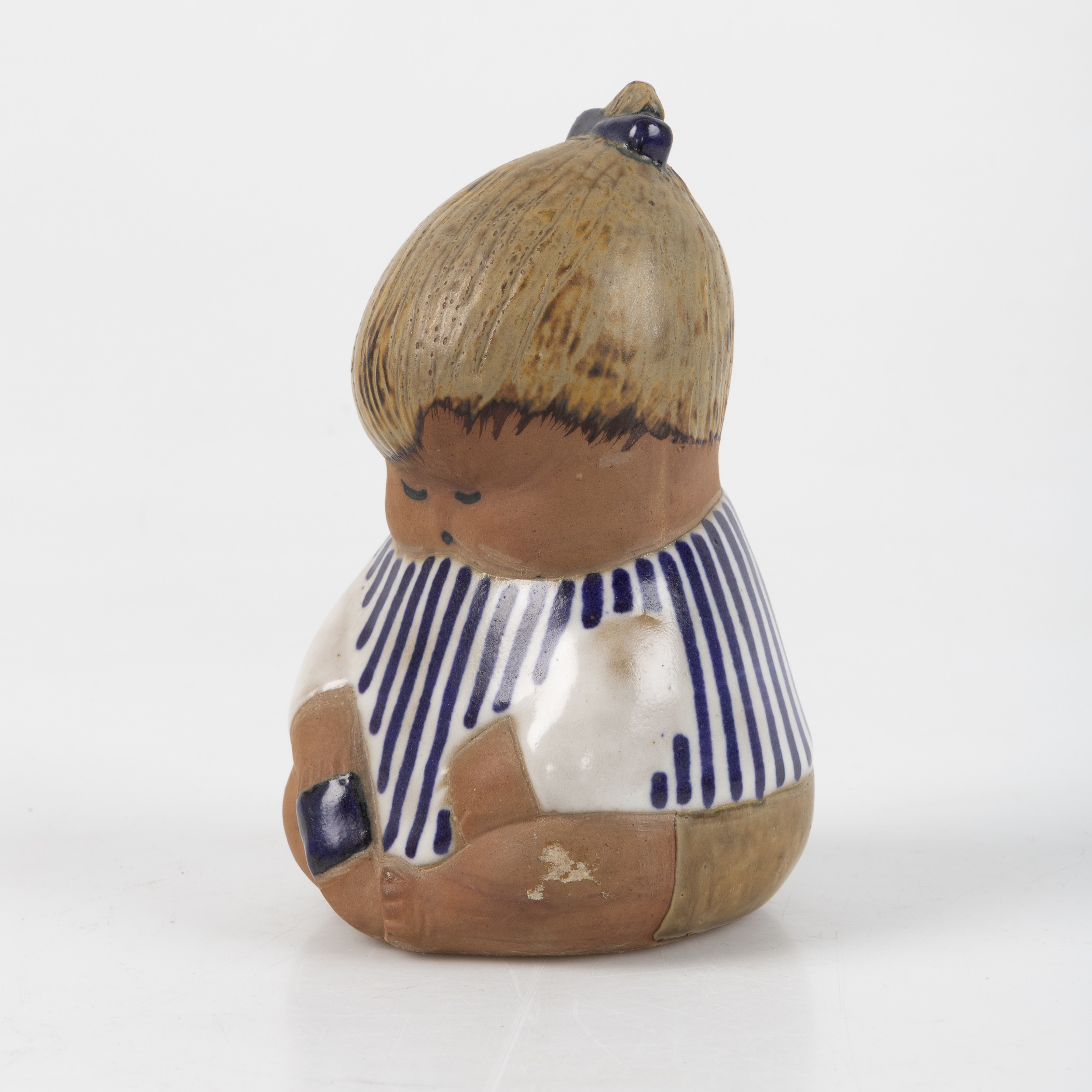 LISA LARSON. Figurin, "Johanna", ur serien Larsons ungar, stengods, Gustavsberg.