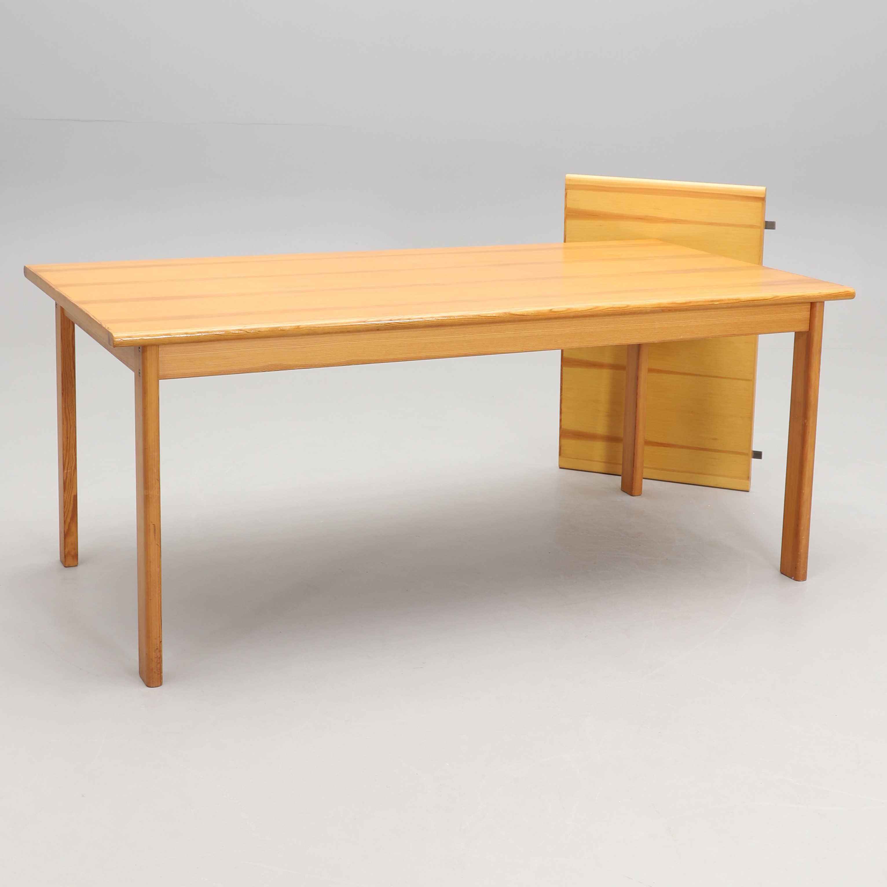 MATBORD, med iläggsskiva, Oregon Pine, 1970-tal.