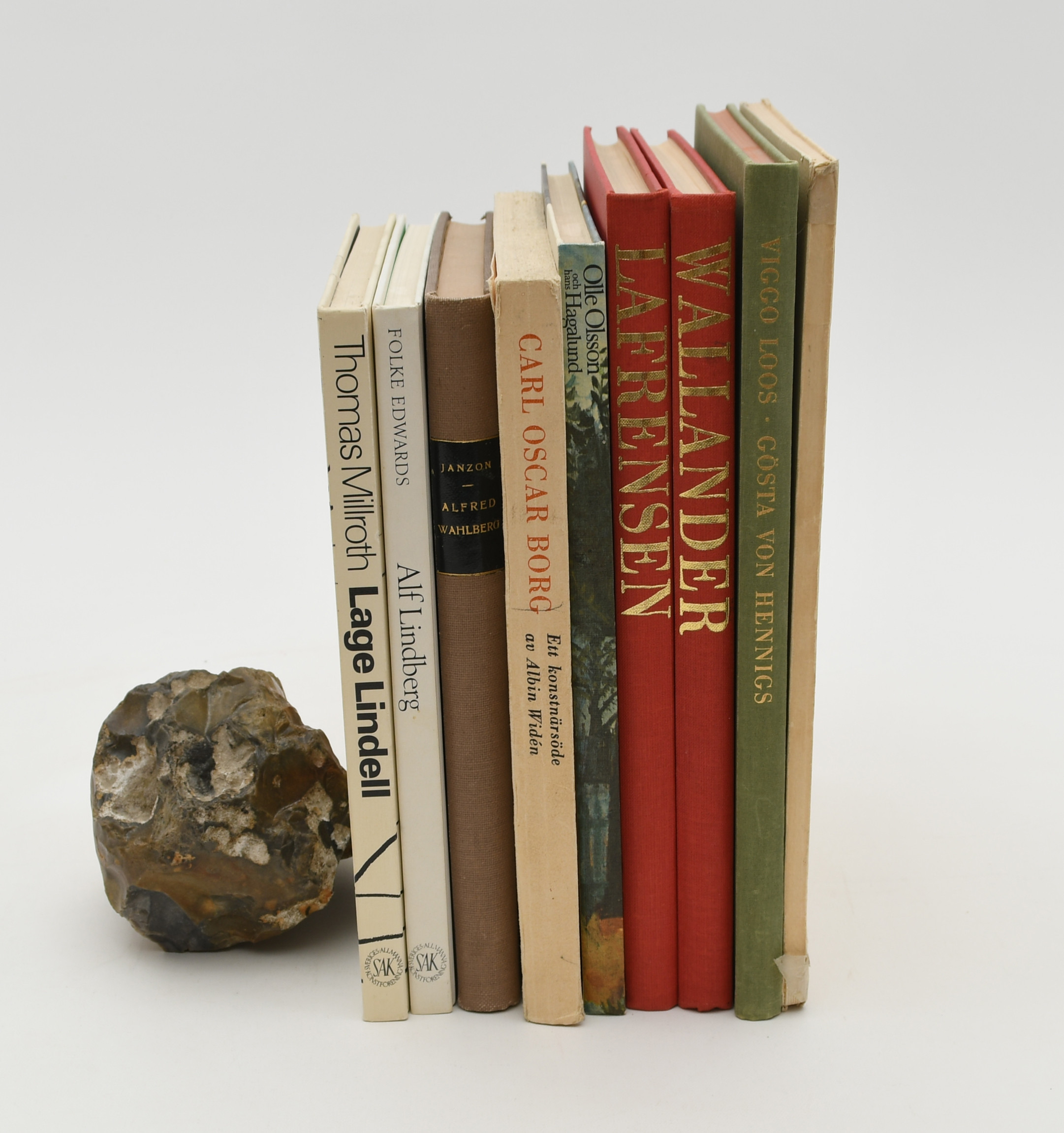 Böcker om konstnärere. LIndell, Olsson, Wallander Eldh. m.fl 9 Volymer.