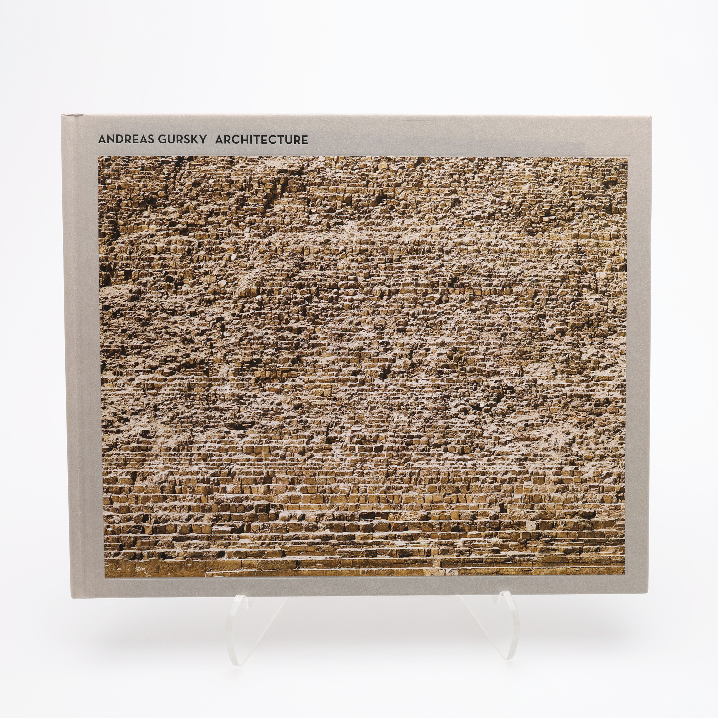 FOTO. DEN TYSKE FOTOGRAFEN ANDREAS GURSKYS "ARCHITECTURE" I FÖRSTA UPPLAGAN, 2008.