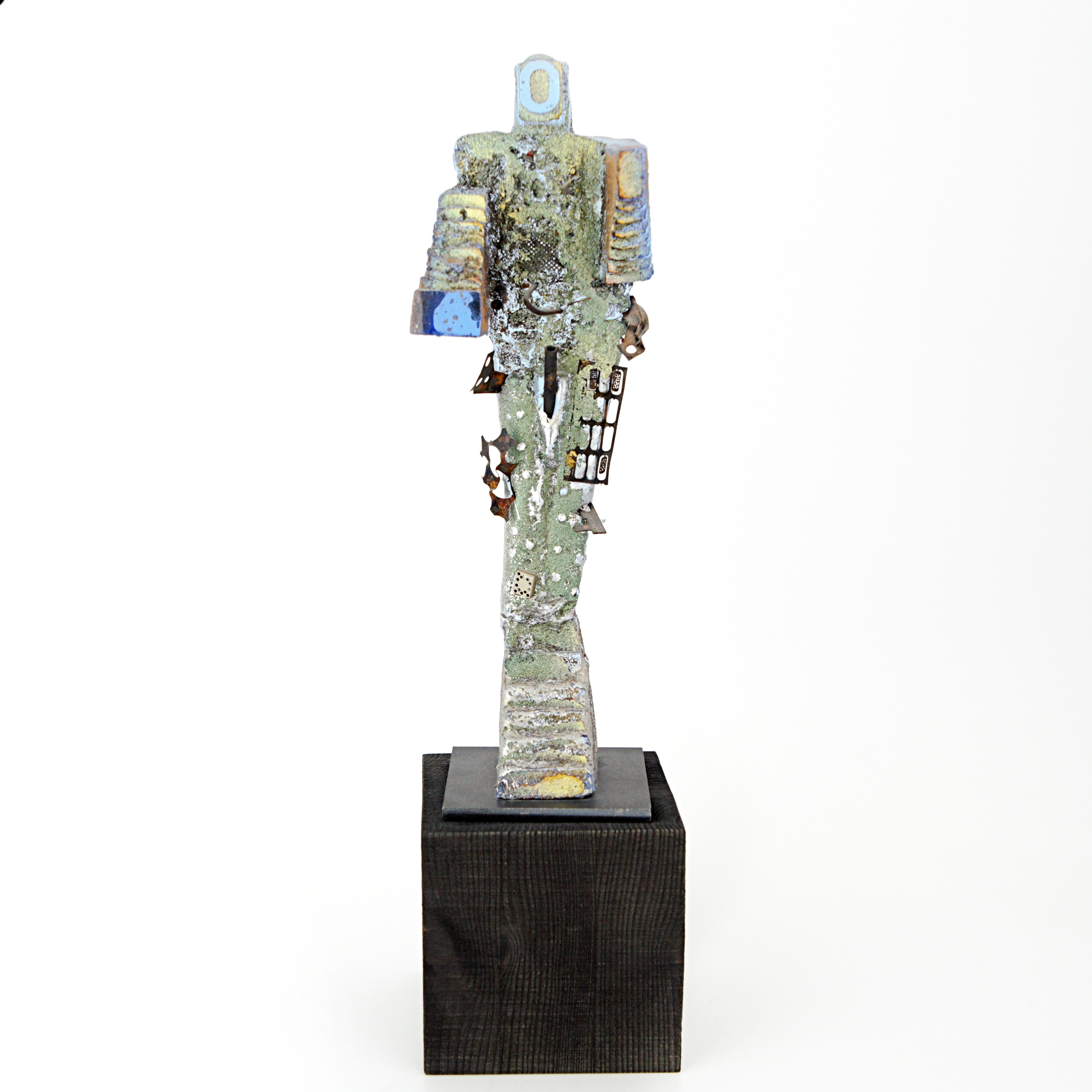 BERTIL VALLIEN. Skulptur, glas, komposition med trappa och metallskrot, märkt 7186163, unique, signerad, Kosta Boda.