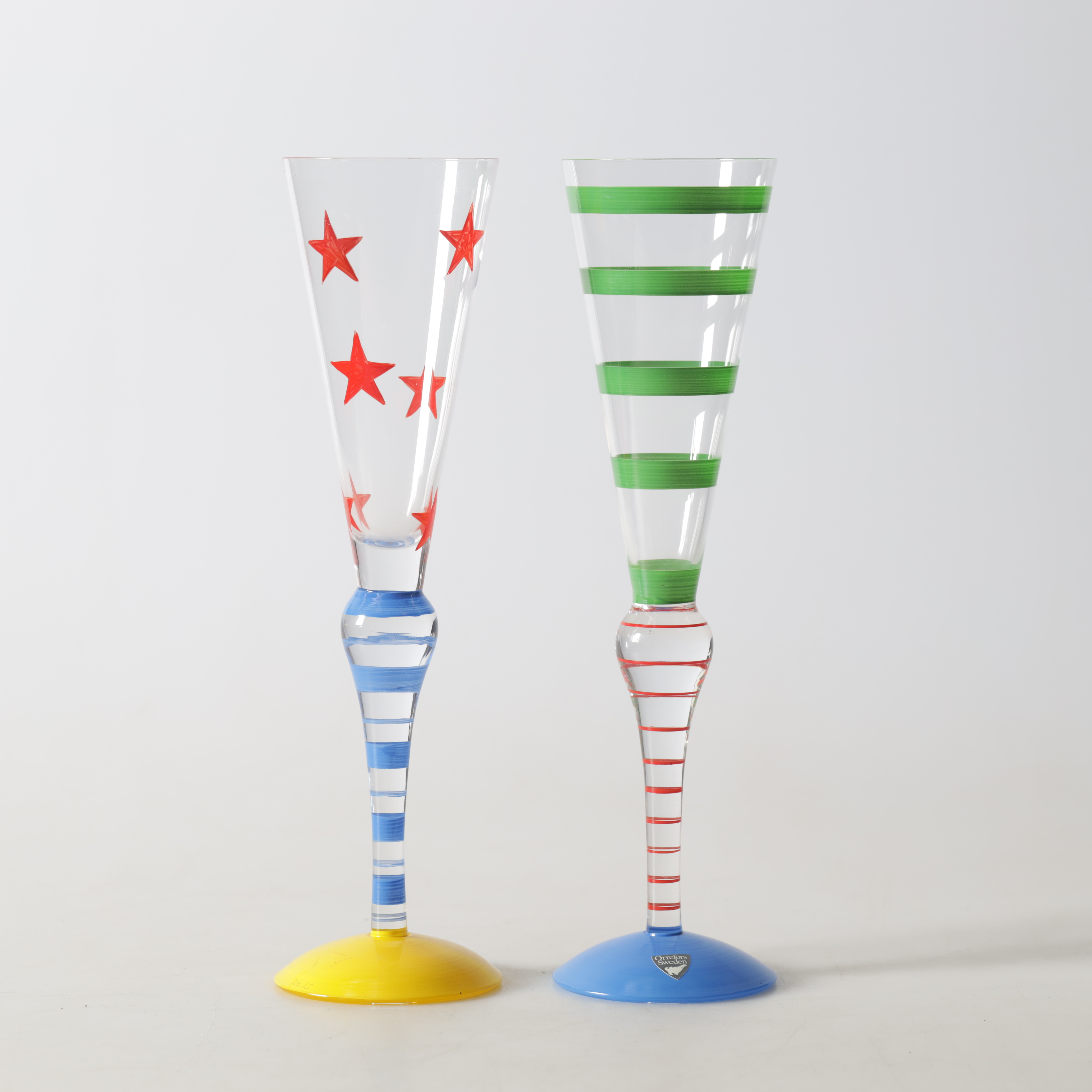 ANNE NILSSON. champagneglas, 2 st, glas, "Clown", Orrefors, signerade.
