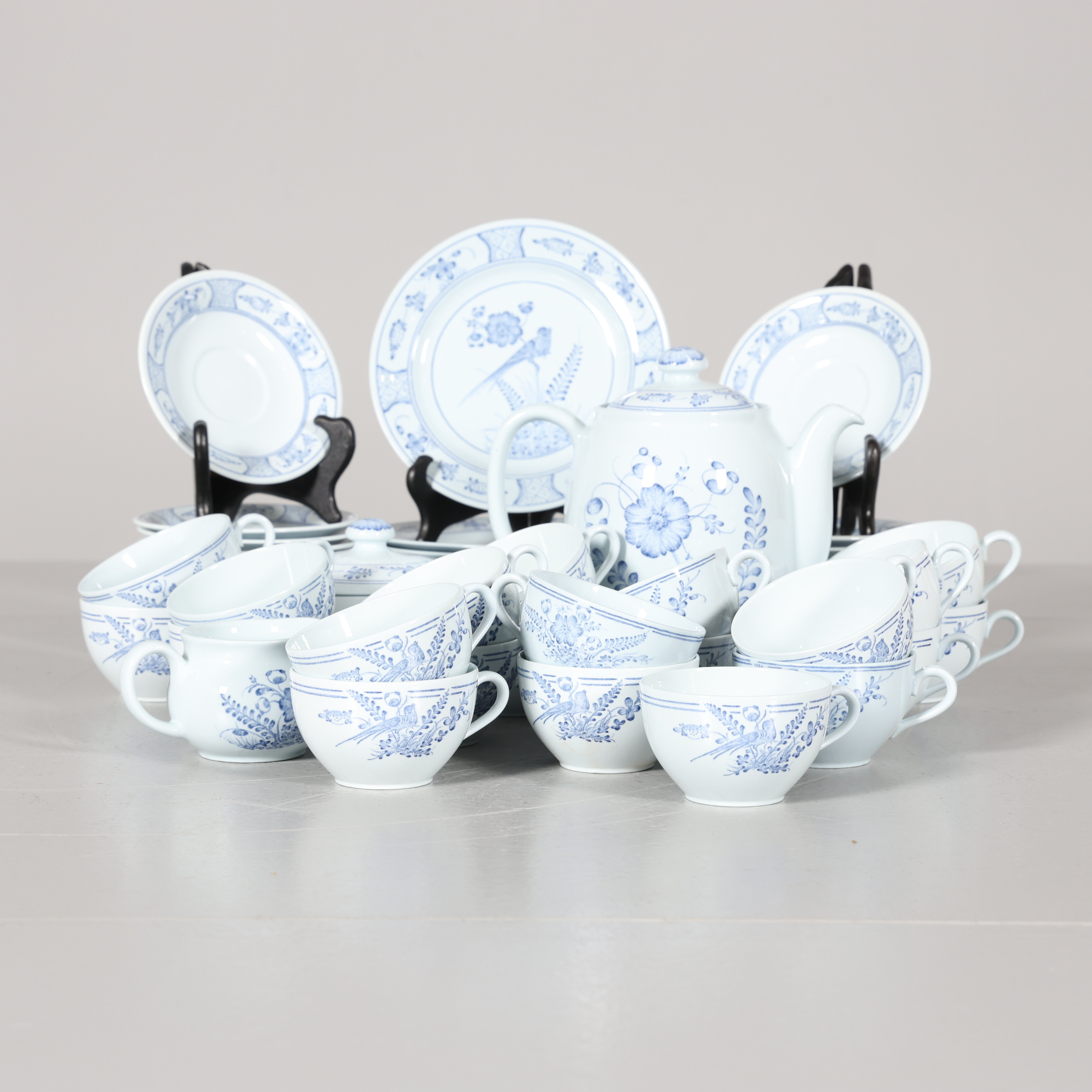 KAFFESERVIS, 60 delar "Fågel Blå", Rörstrand, 1900-talets slut.