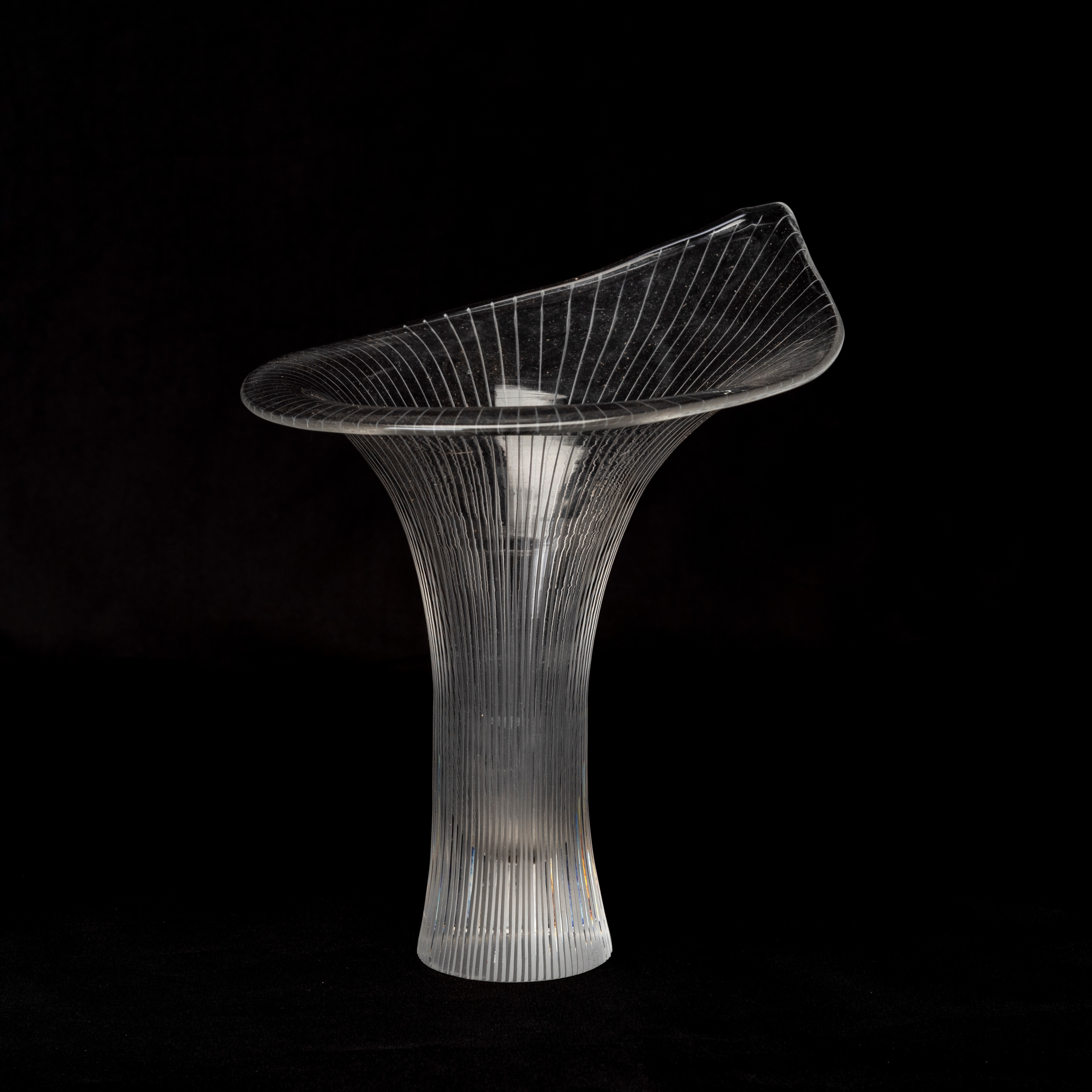 TAPIO WIRKKALA. Vas, glas, "Kantarelli", signerad, Iittala, Finland.