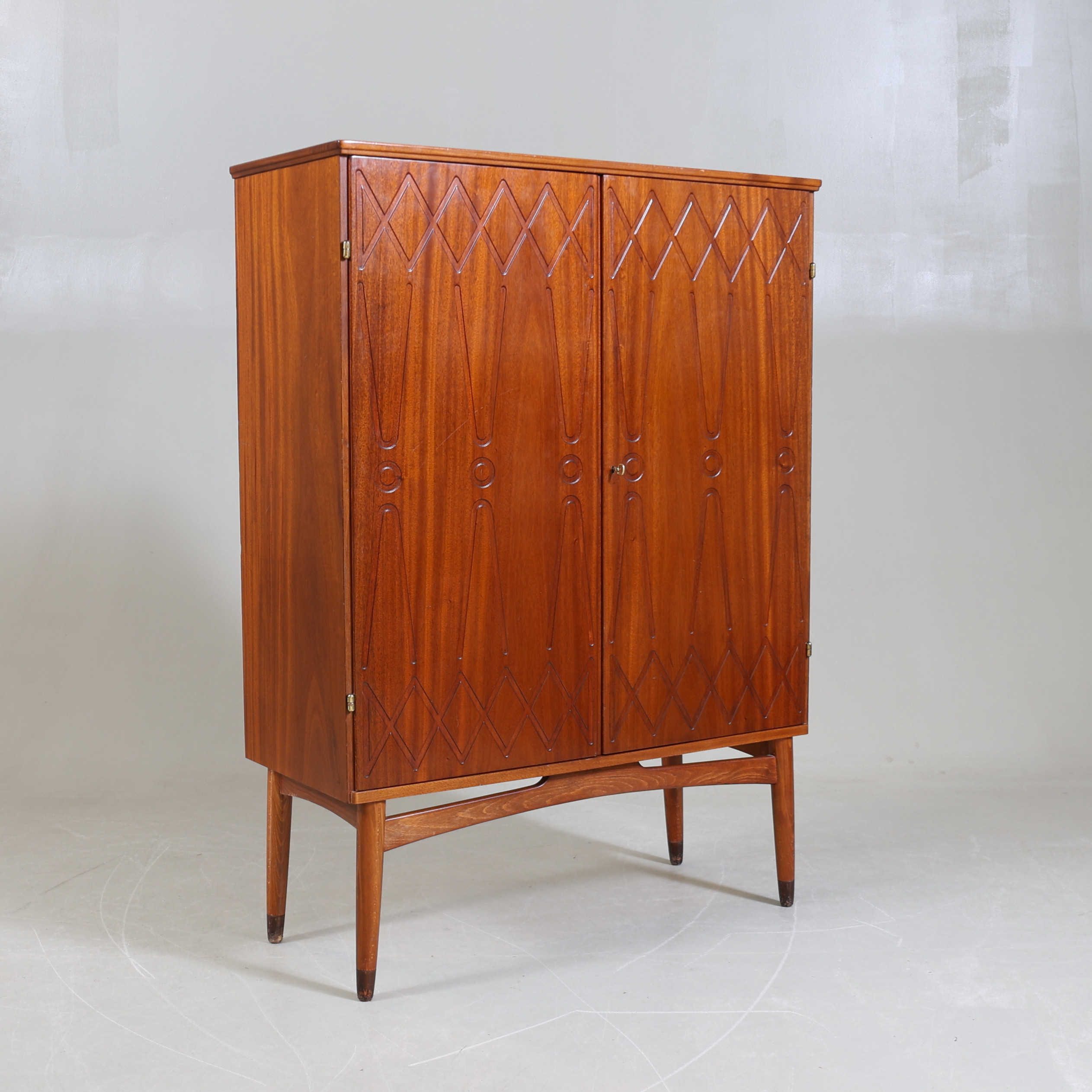 KIRKE NIELSEN. skåp, teak, mod. "Rickard", 1950/60-tal.