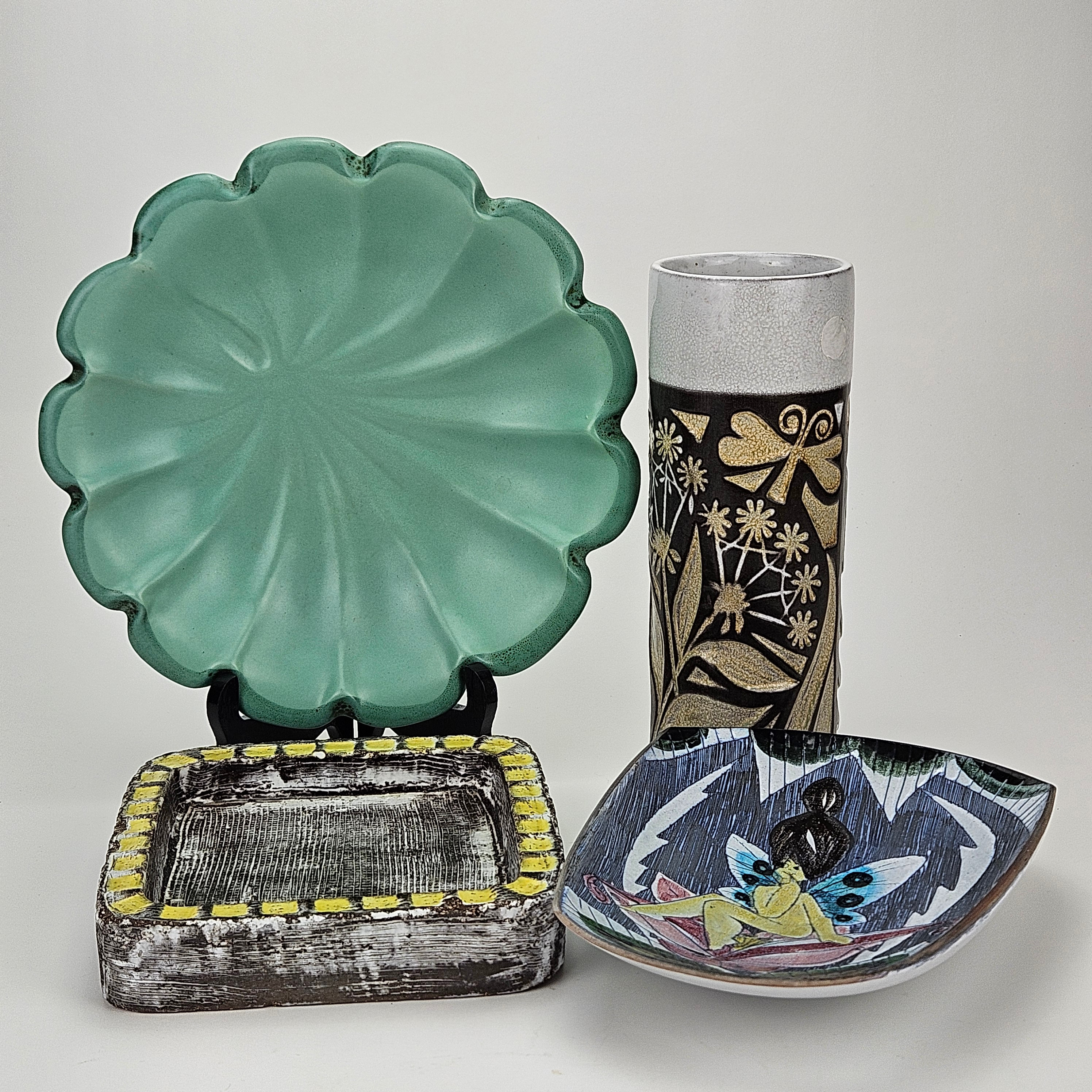 KERAMIK, 4 delar, Sverige, Upsala-Ekeby, Bo fajans och Tilgmans.