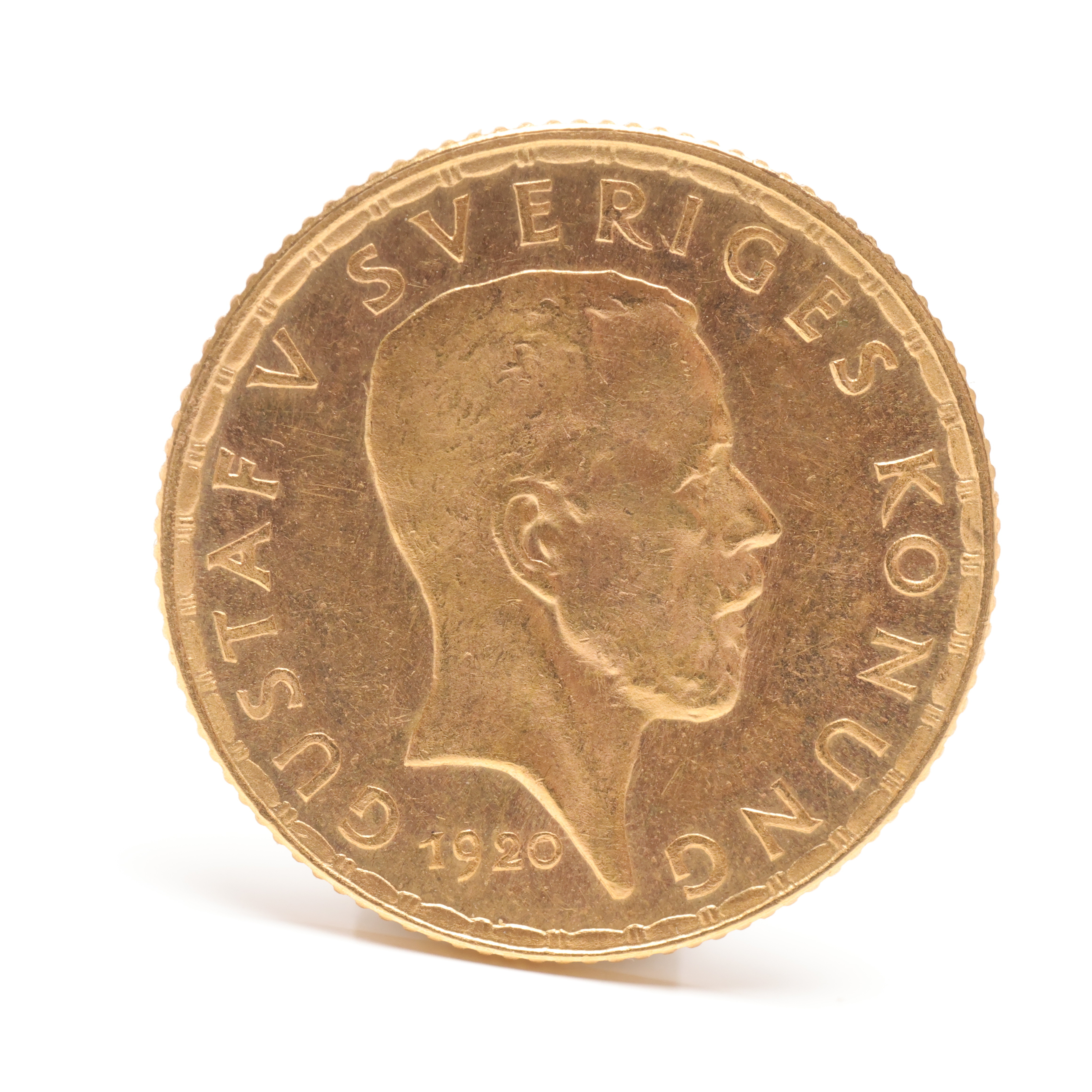 GUSTAV V (1858-1950). Guldmynt, 5 kronor 1920.