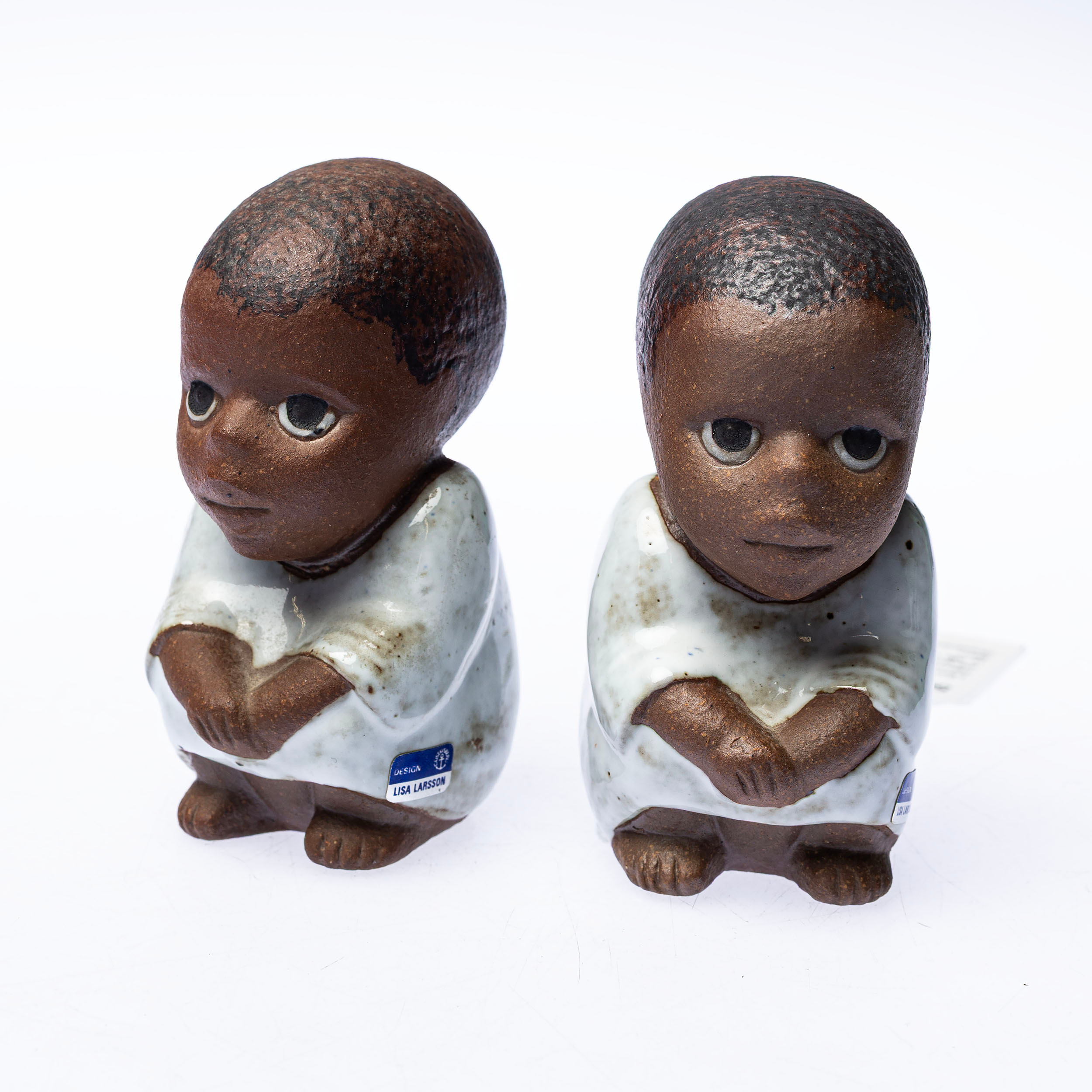 LISA LARSON. Figuriner, 1 par, stengods, "Syd" ur Alla Världens Barn, Gustavsberg.