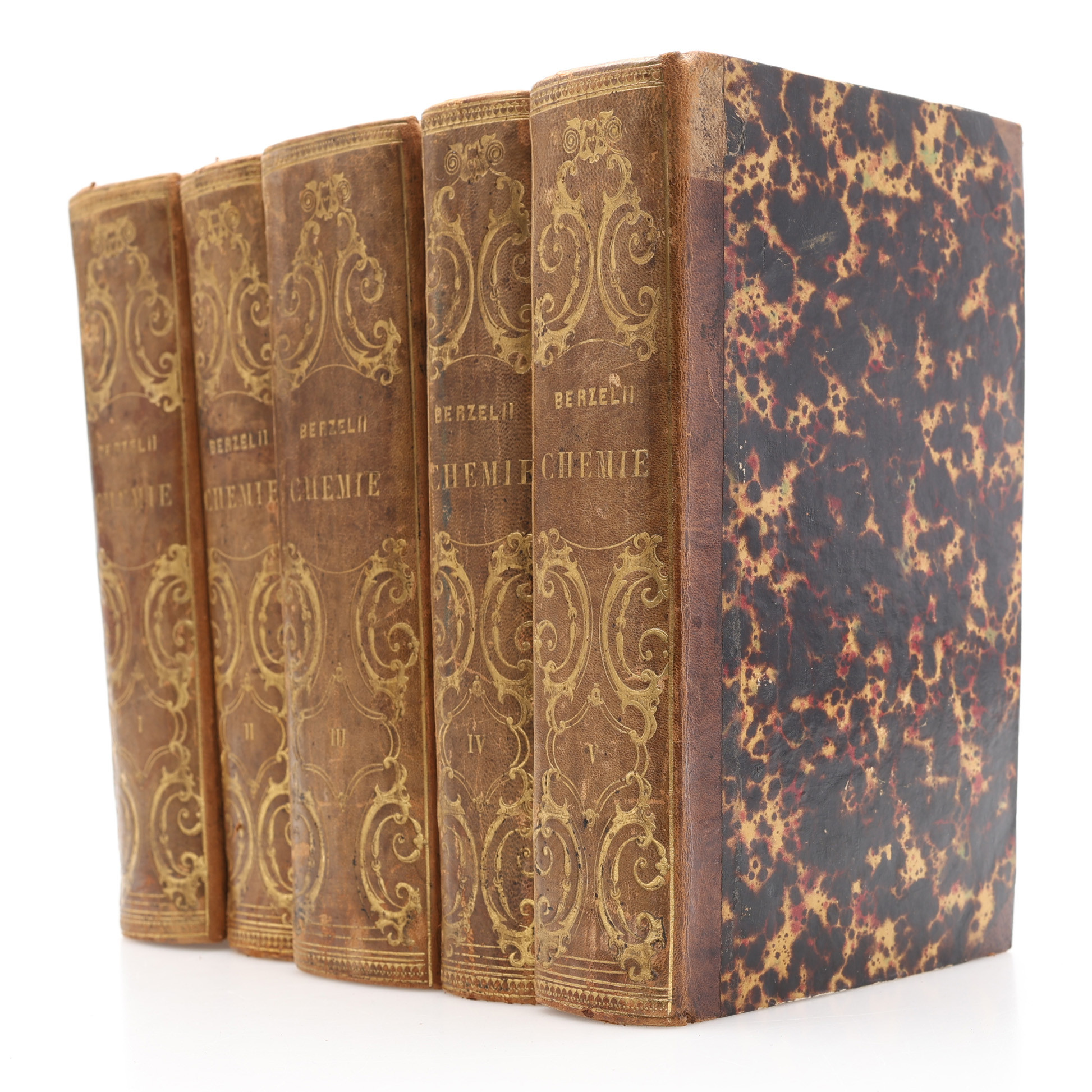KEMI. JÖNS JACOB BERZELIUS LEHRBUCH DER CHEMIE 1843-1848. BERZELIUS BETRAKTAS SOM DEN SVENSKA KEMIENS FADER.