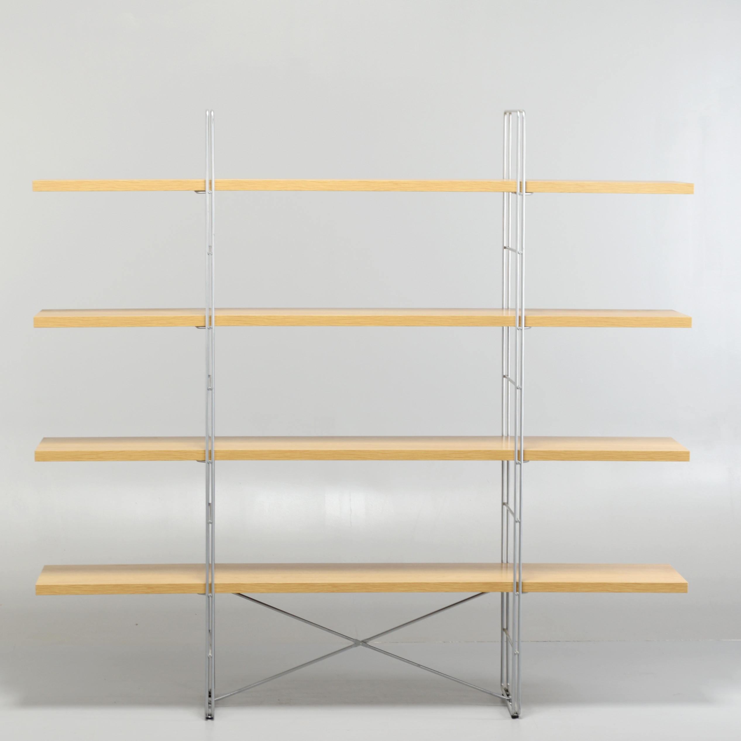 IKEA. Hylla, Nils Gammelgaard, "Enetri", Metallstomme.