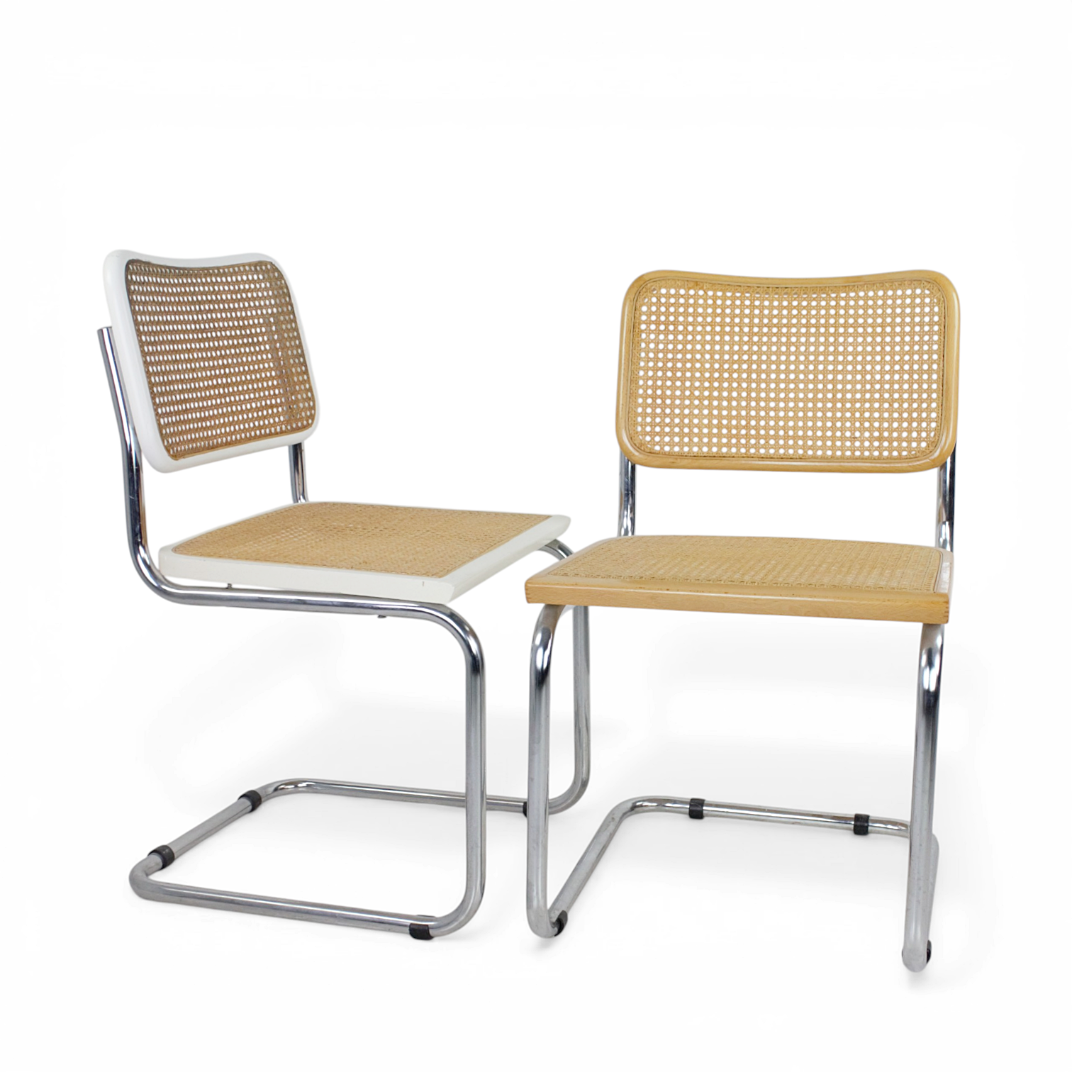 STOLAR, Bauhausstil, 2 st, vitmålad resp. lackat lövträ, stål, rotting, nutida.