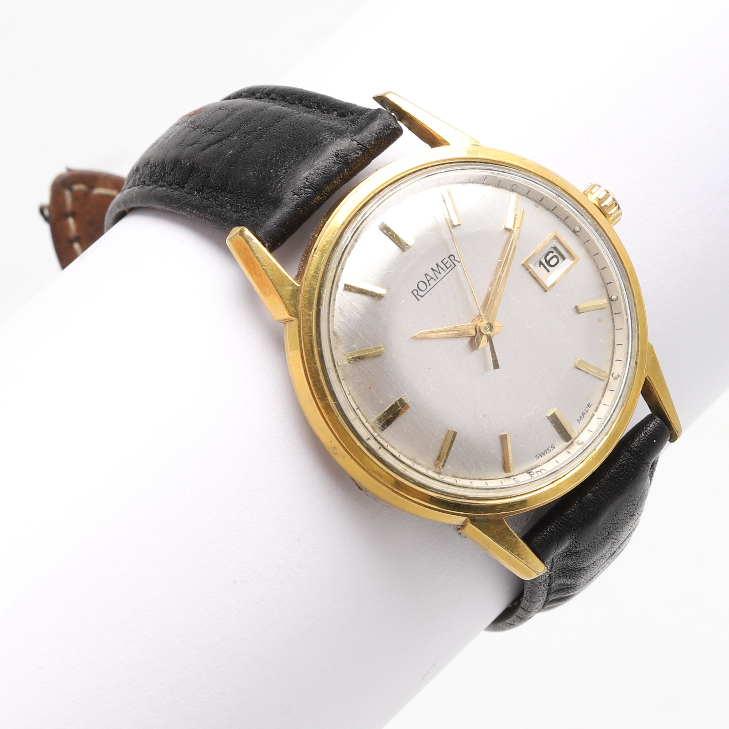 HERRARMBANDSUR, ARMBANDSUR, Roamer, Guld på stål, manuell.