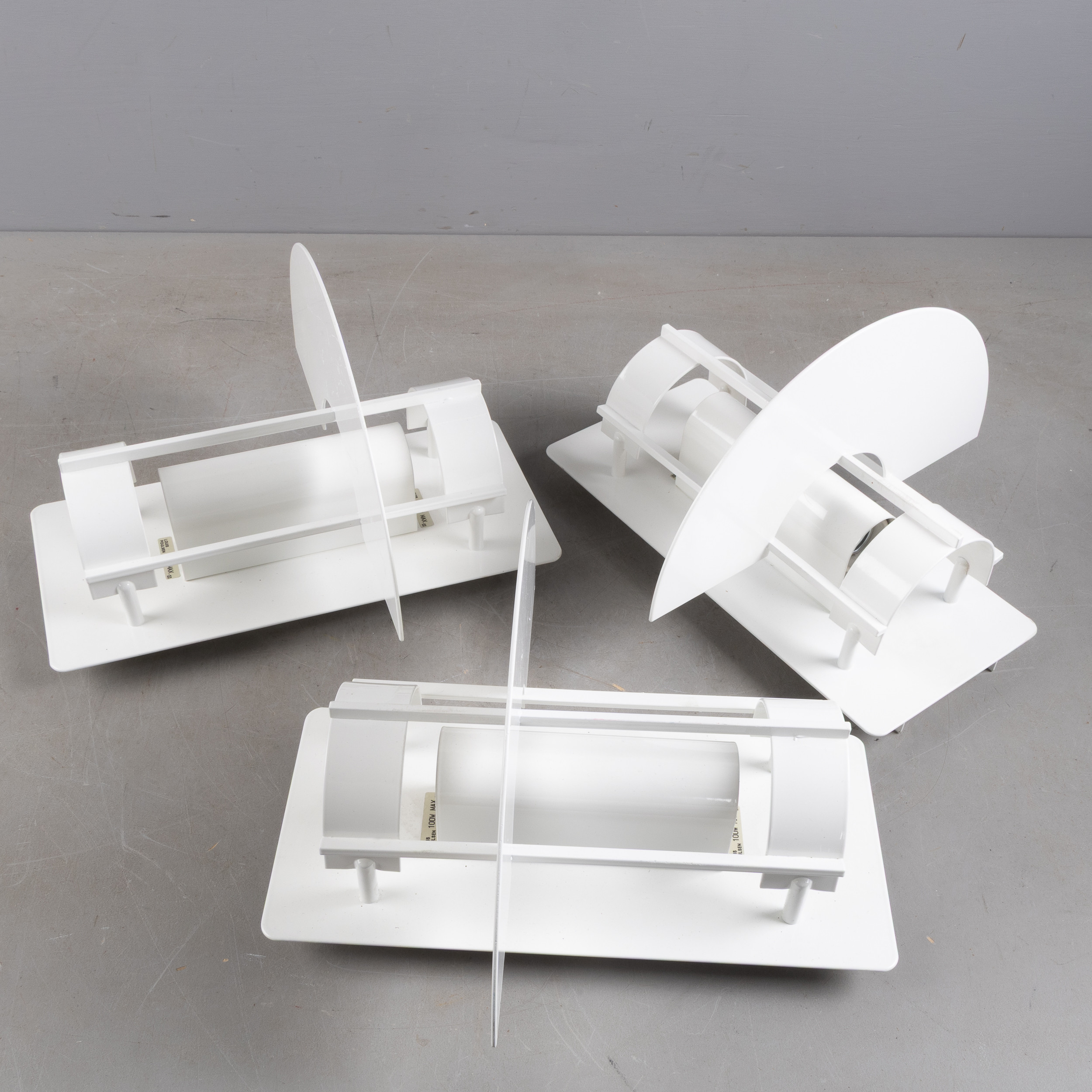 VÄGGLAMPOR, 3 stycken, "Saturn", design Joachim Lepper för Louis Poulsen, Danmark.