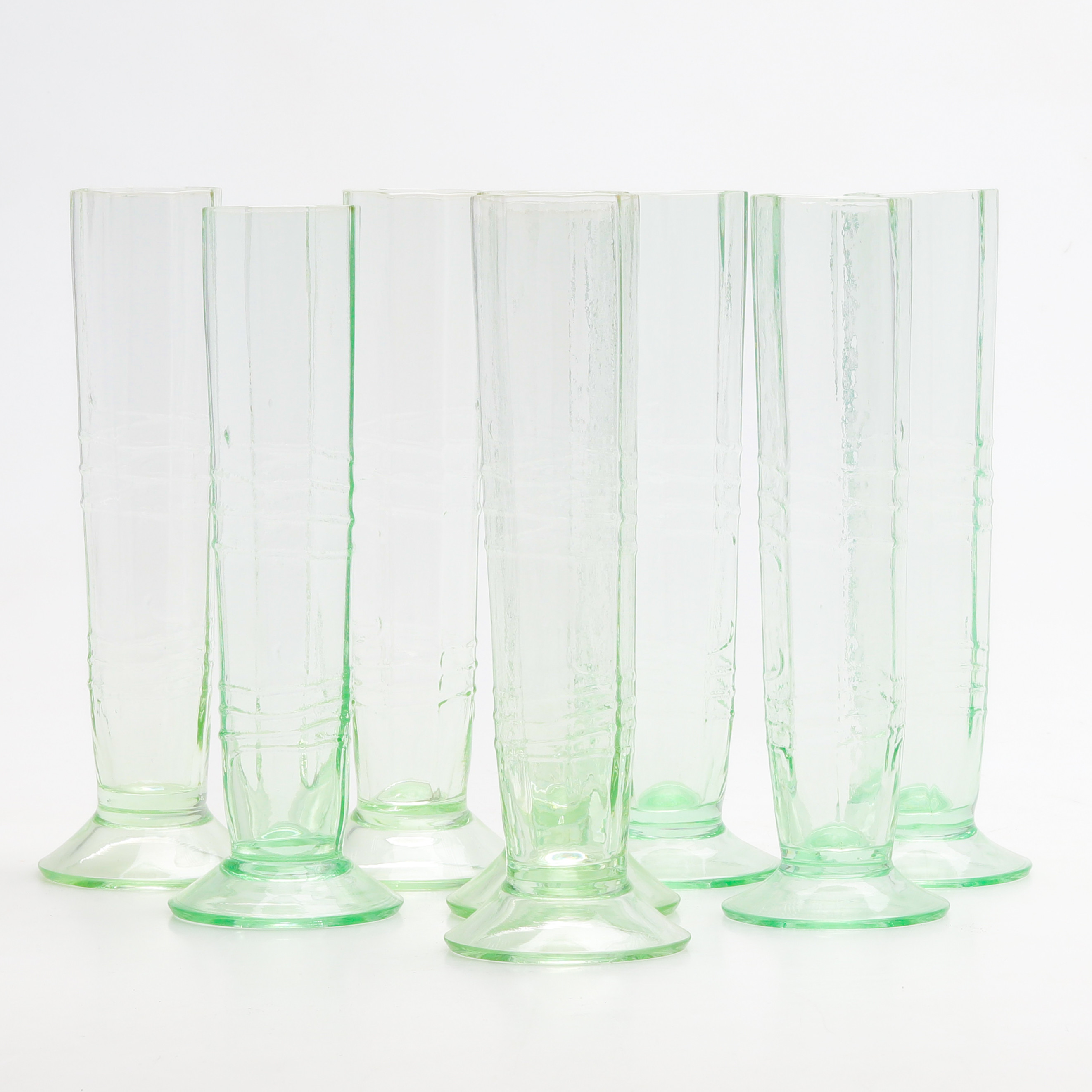 PASSGLAS / champagne, 8 st, efter förlaga från Regalskeppet Vasa, Björkshults glasbruk, Sweden, 1900-talets andra hälft.