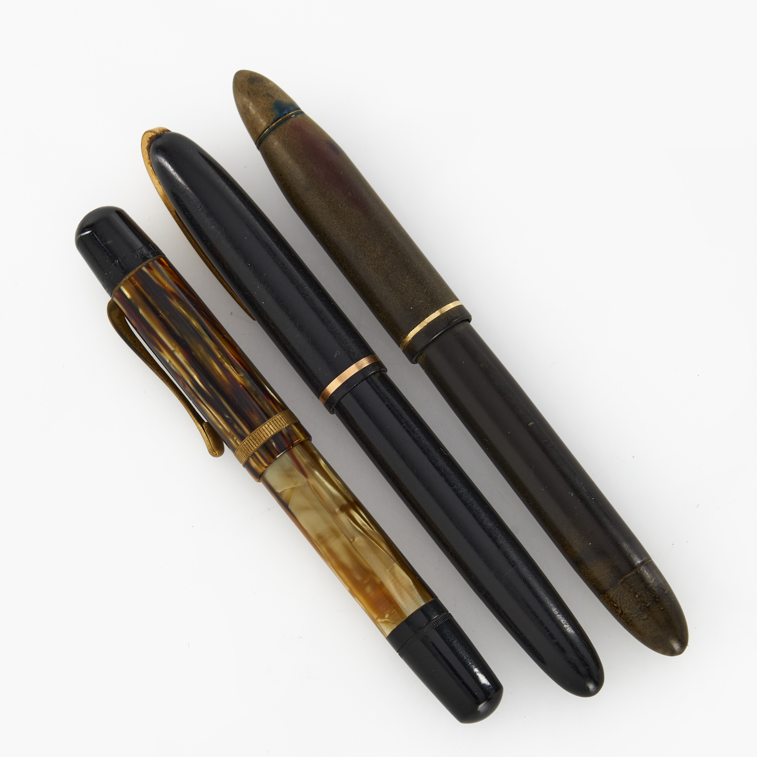 RESERVOARPENNOR, 3 st, bl.a. Watermans och Pelikan, två med 14/18K guldstift, ca. 1940/50-tal.