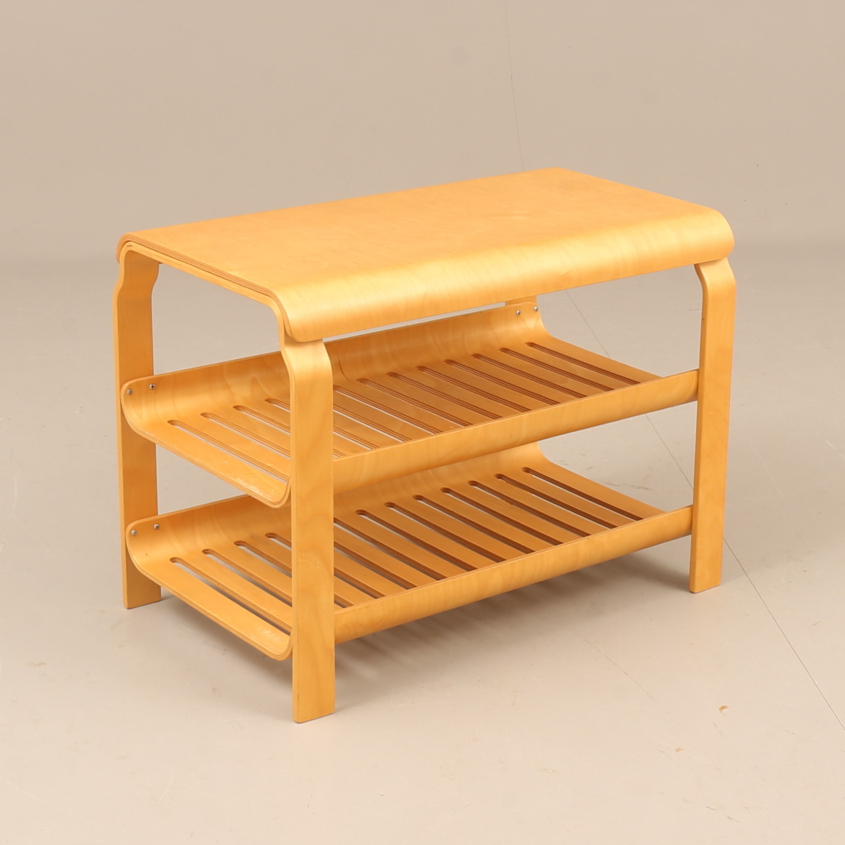 BÄNK med hylla, "Kantra", Richard Clack för Ikea.