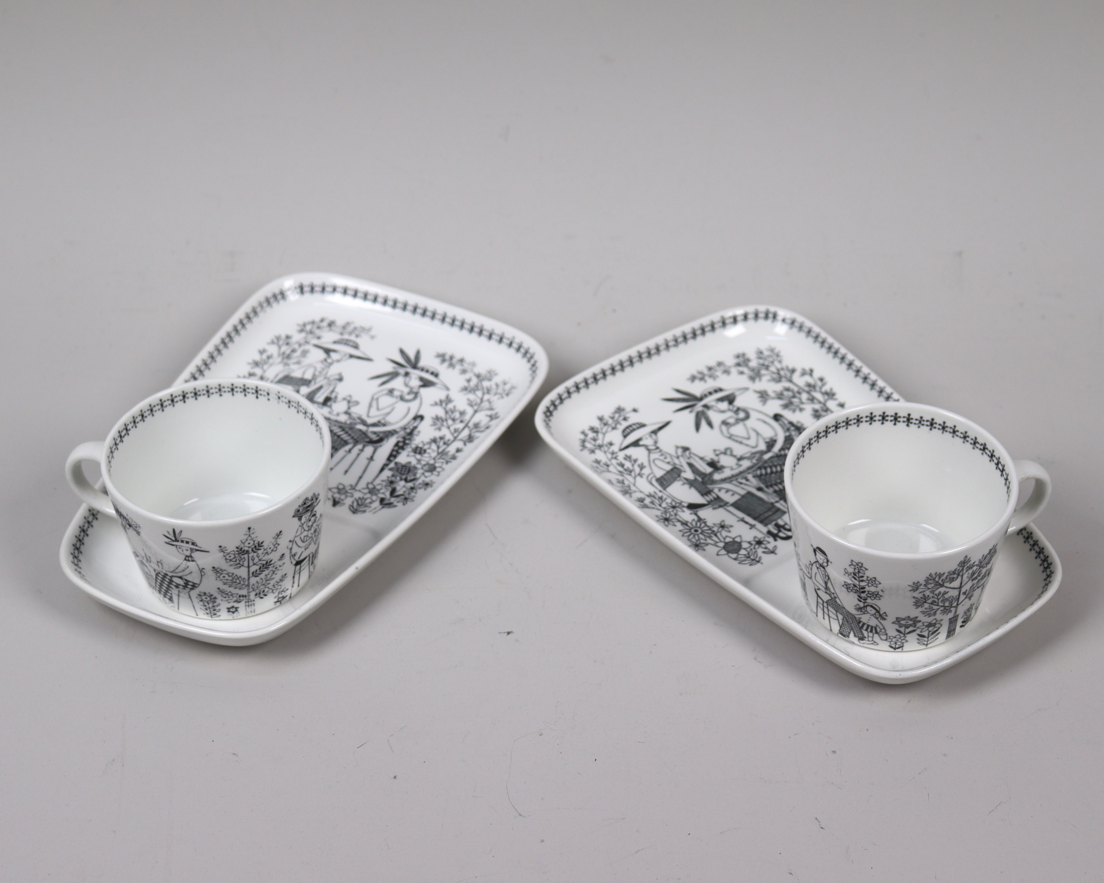 RAIJA UOSIKKINEN. "Emilia", Arabia, frukostassiett med tekopp, 4 delar.