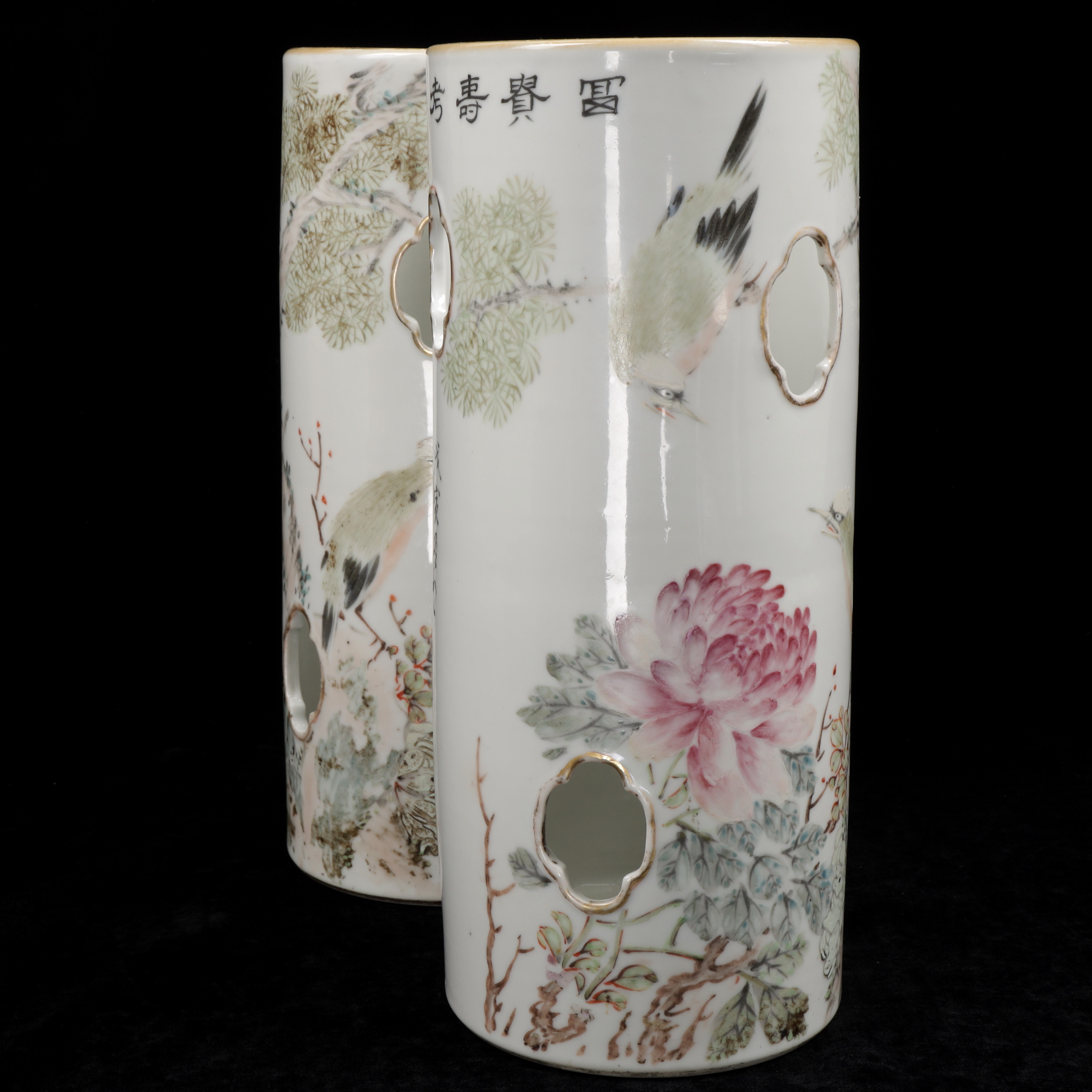 PENSELVASER, ett par, porslin, Kina, 1800/1900-tal.