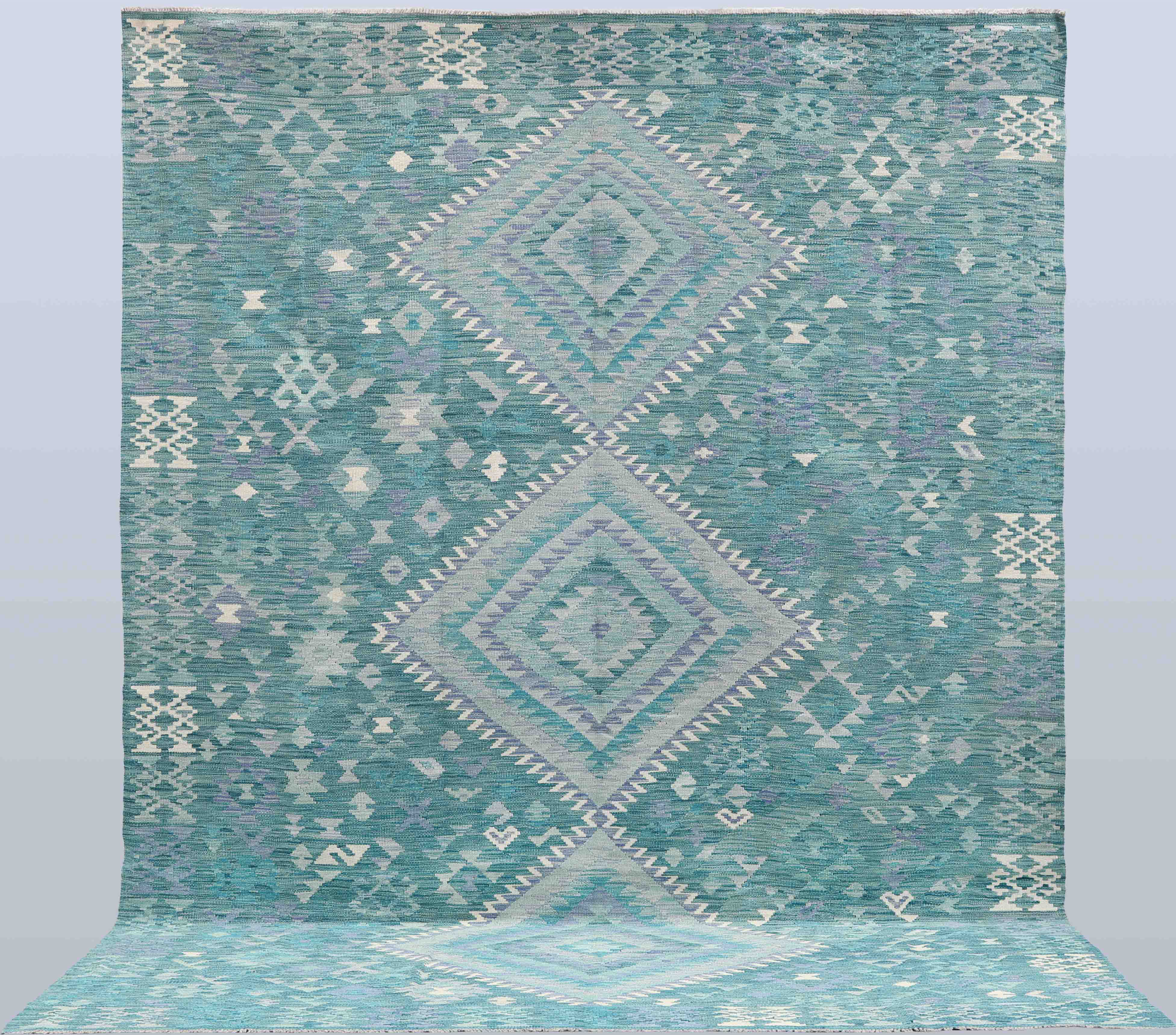ORIENTMATTA. Kelim klassisk design, 350 x 239 cm.