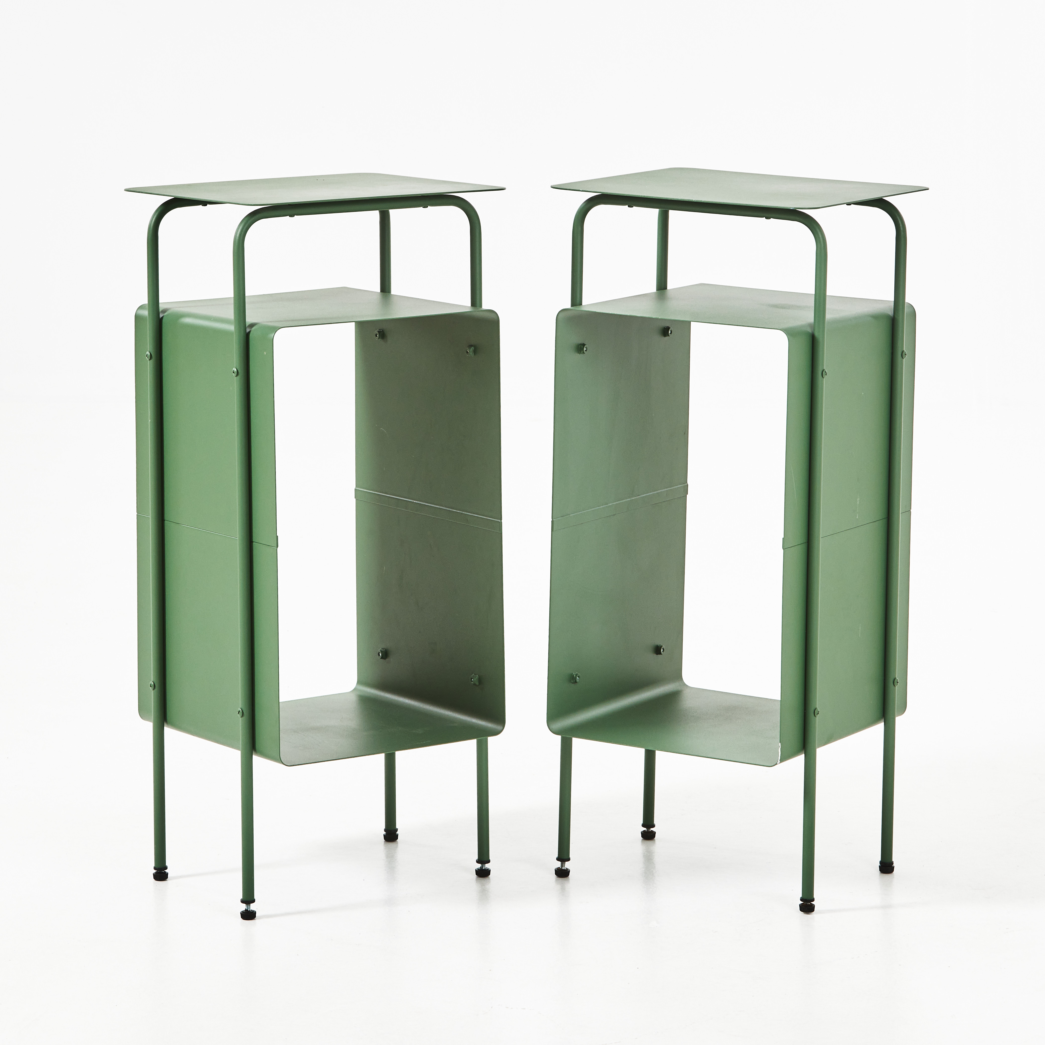 SÄNGBORD, 1 par, nutida, House Doctor, lackerad metall.