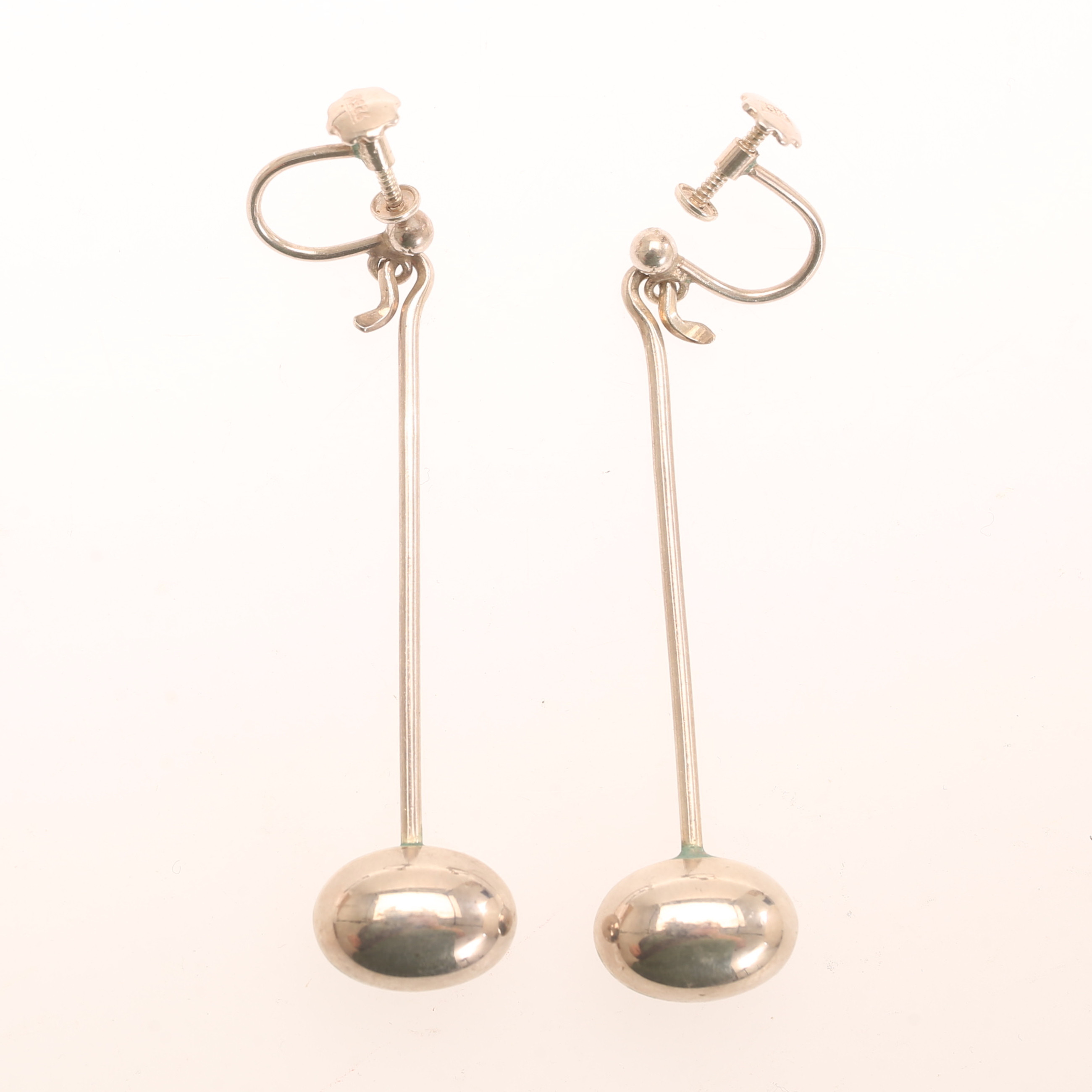 VIVIANNA TORUN BÜLOW-HÜBE. Örhängen, ett par, sterlingsilver, För Georg Jensen, Danmark.
