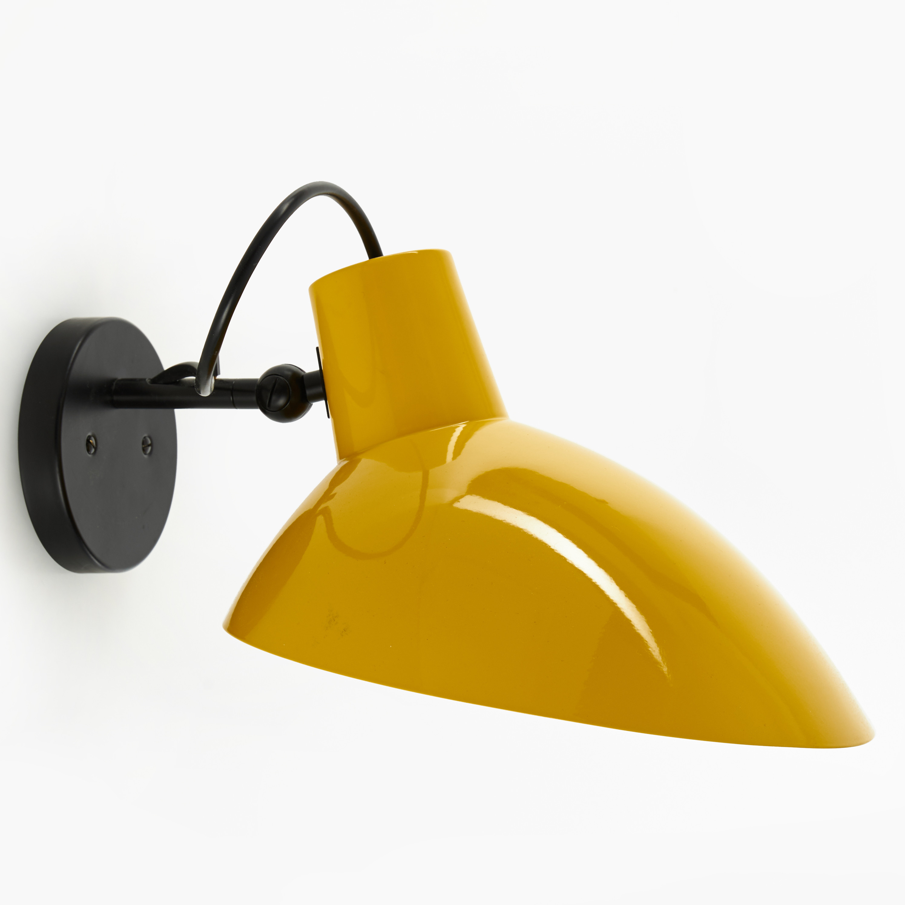ASTEP. Vägglampa "VV Cinquanta", svart/gul, samtida design.