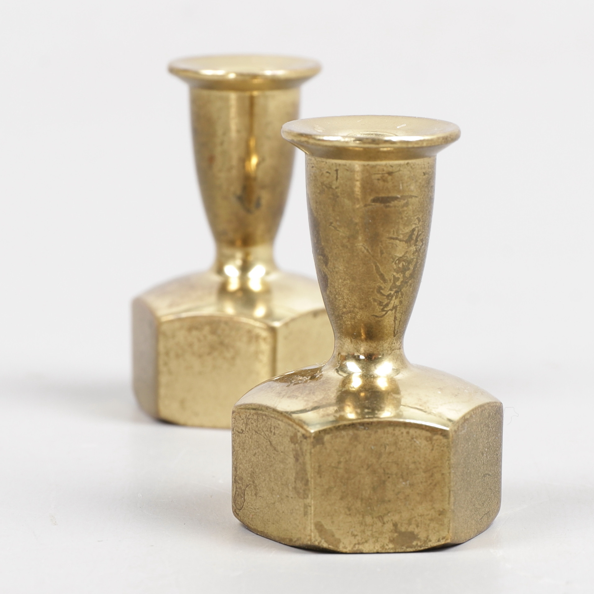 HANS-AGNE JAKOBSSON. Ljusstakar, ett par, mässing, 1960-tal.