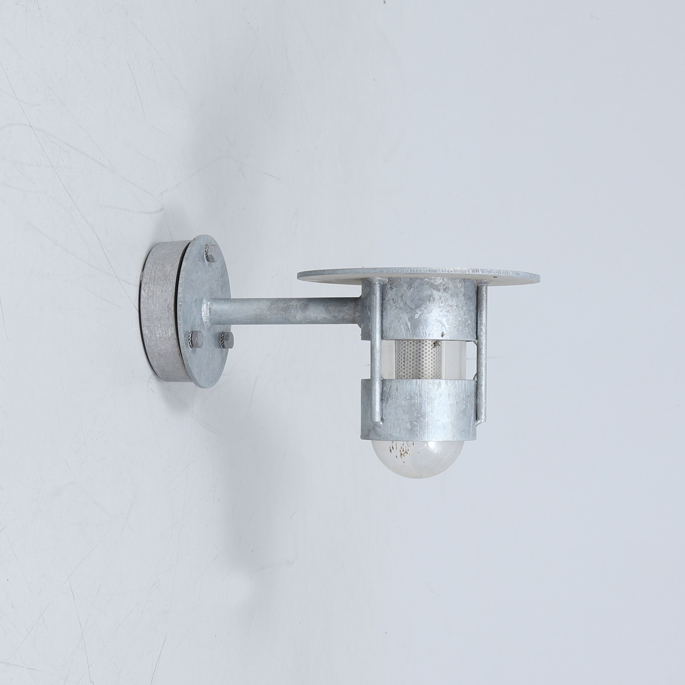 UTOMHUSBELYSNING, Tema Grønnegade, gjuten metall.