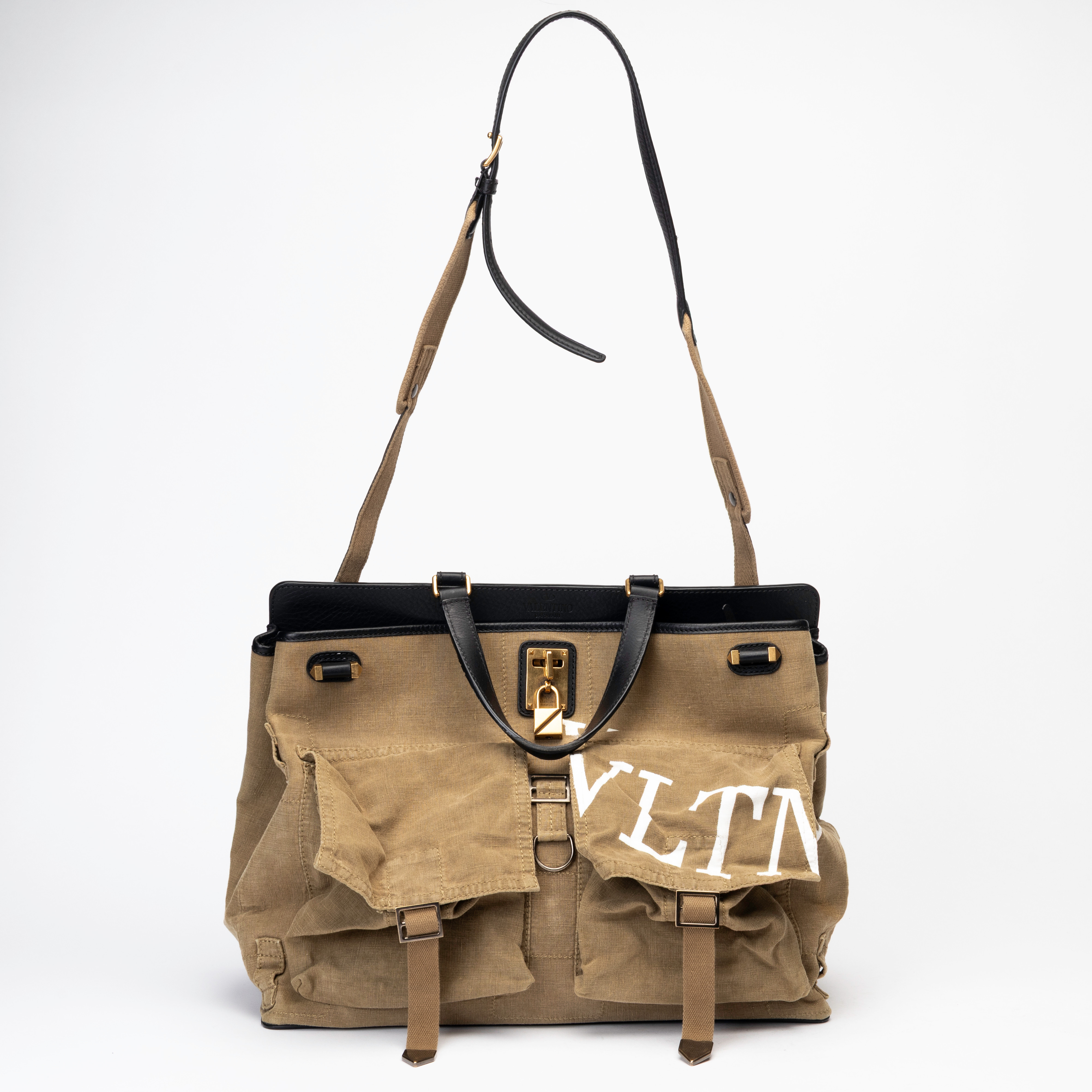 VALENTINO. Väska, Joylock/Military Canvas Maxi top handle bag, 2018.