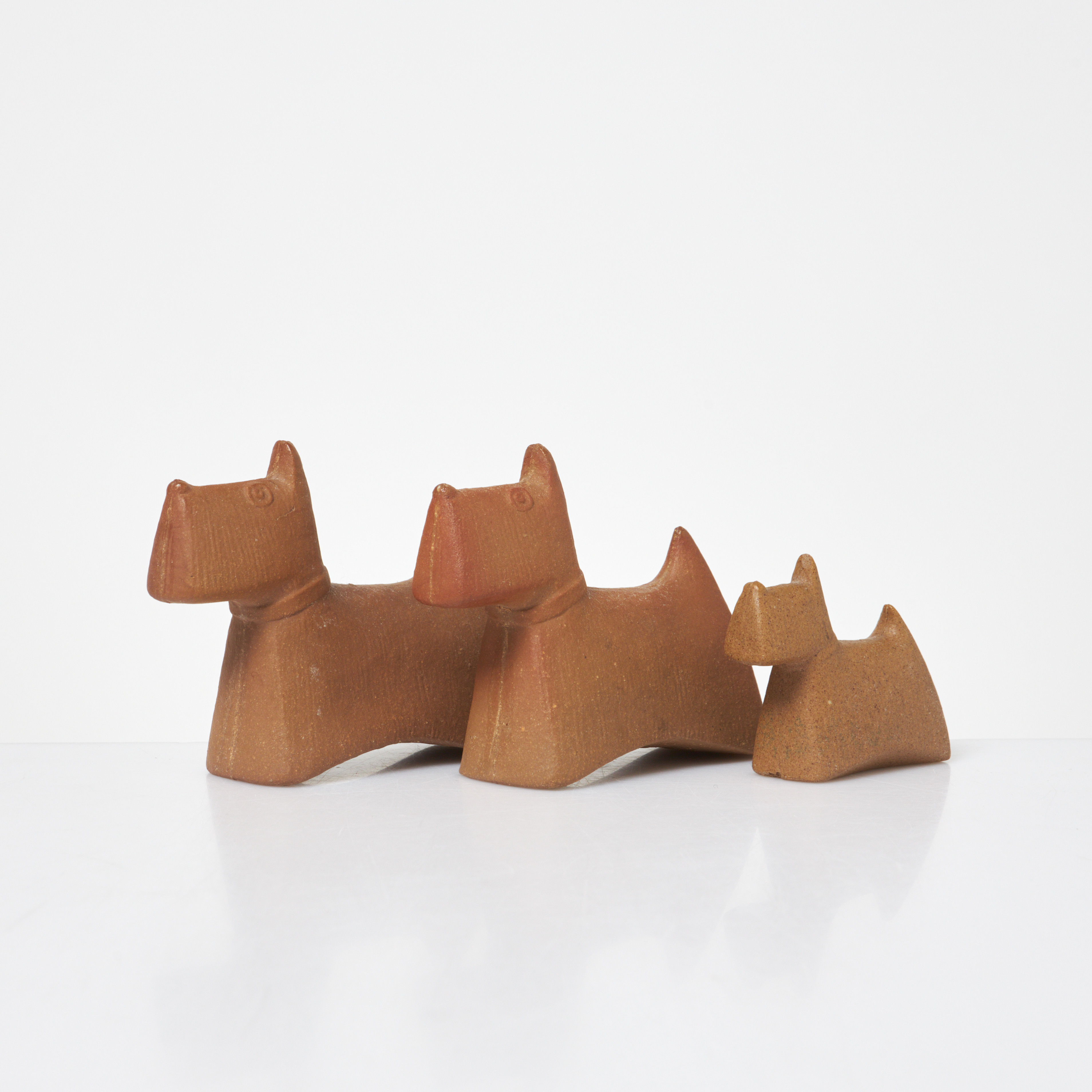 STIG LINDBERG. Figuriner, 3 st, "Skotte", stengods, Gustavsberg.