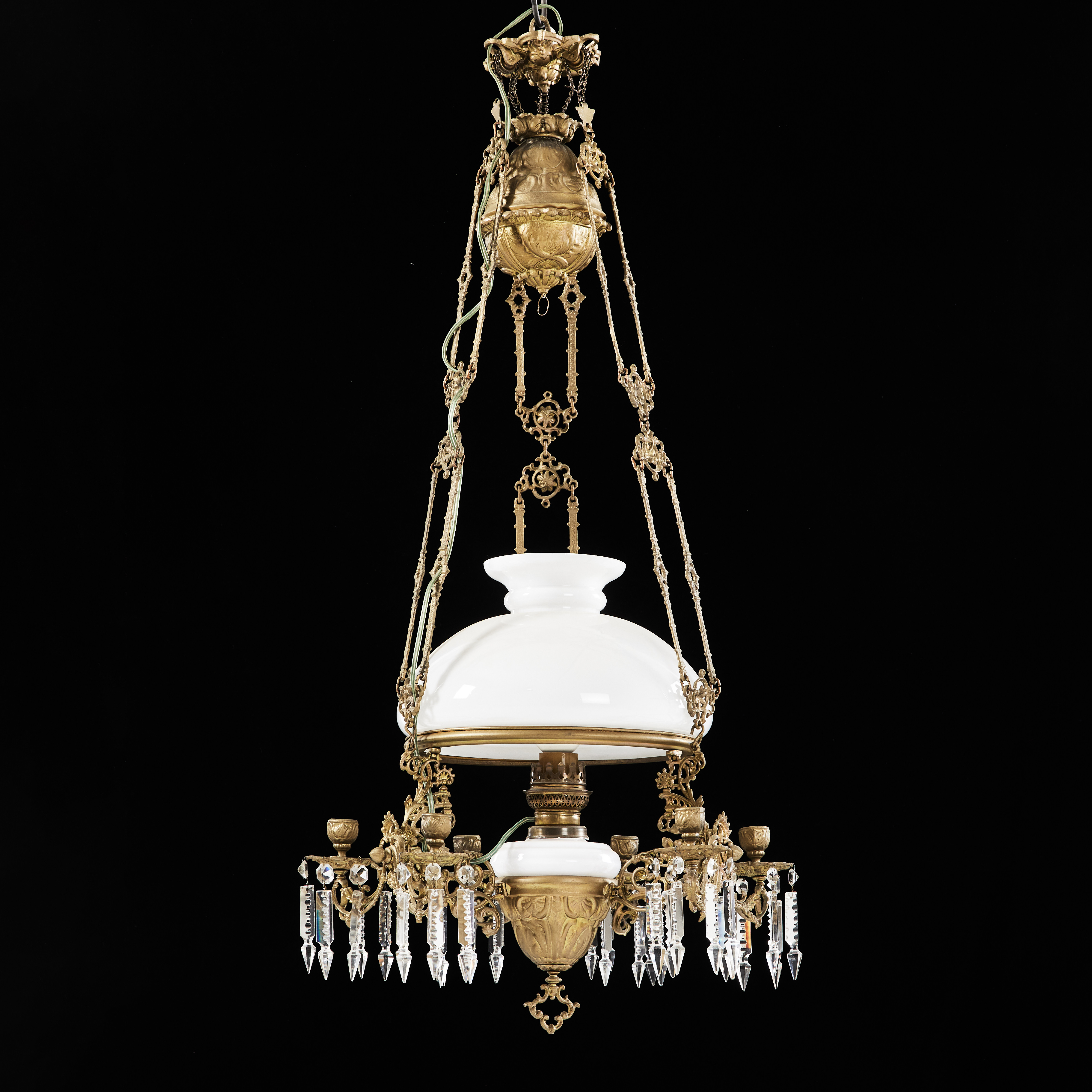 TAKLAMPA, för fotogen- omarbetad för el, en ljuspunkt,bronserad vitmetall , tidigt 1900-tal.