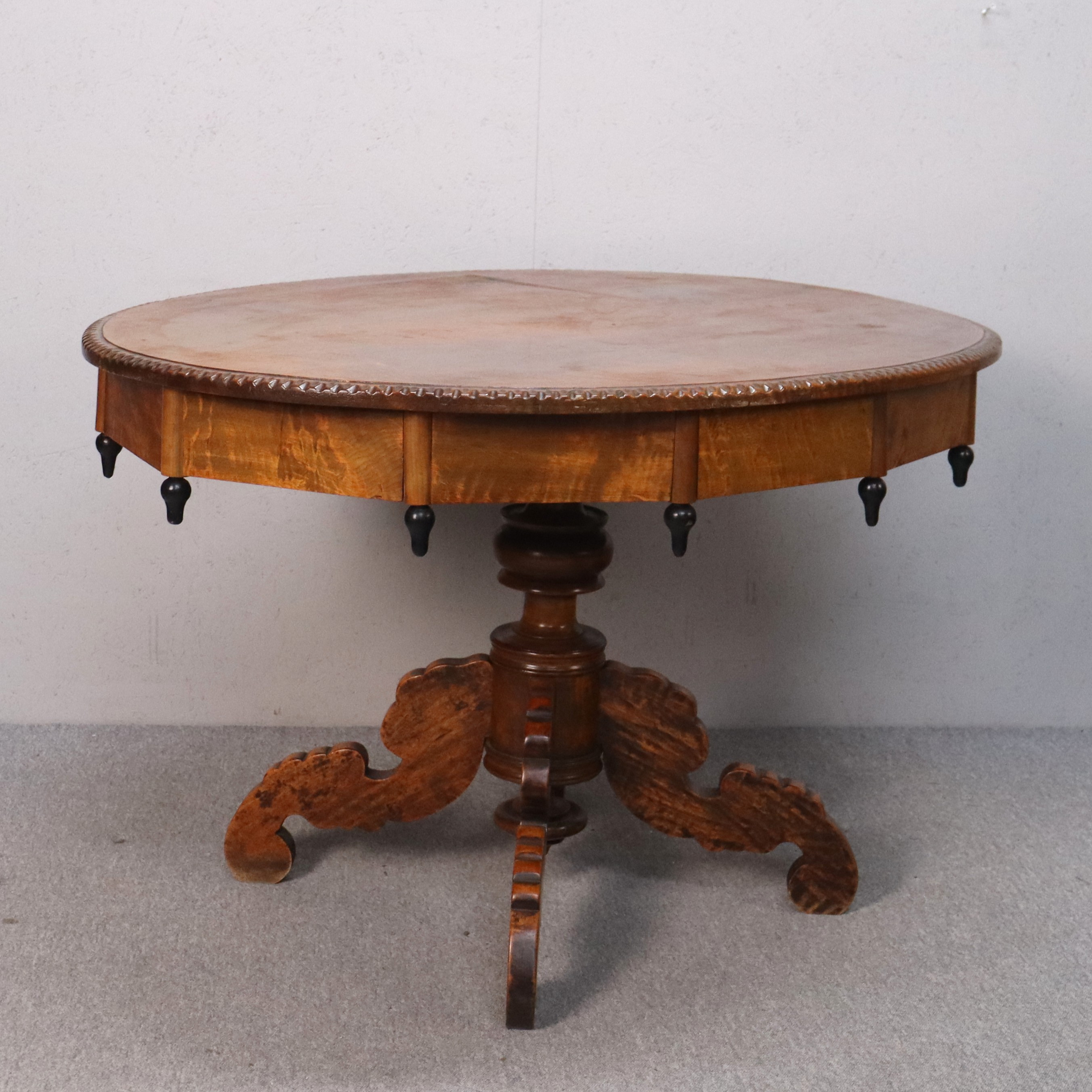 SALONGSBORD, 1800-talets andra hälft.