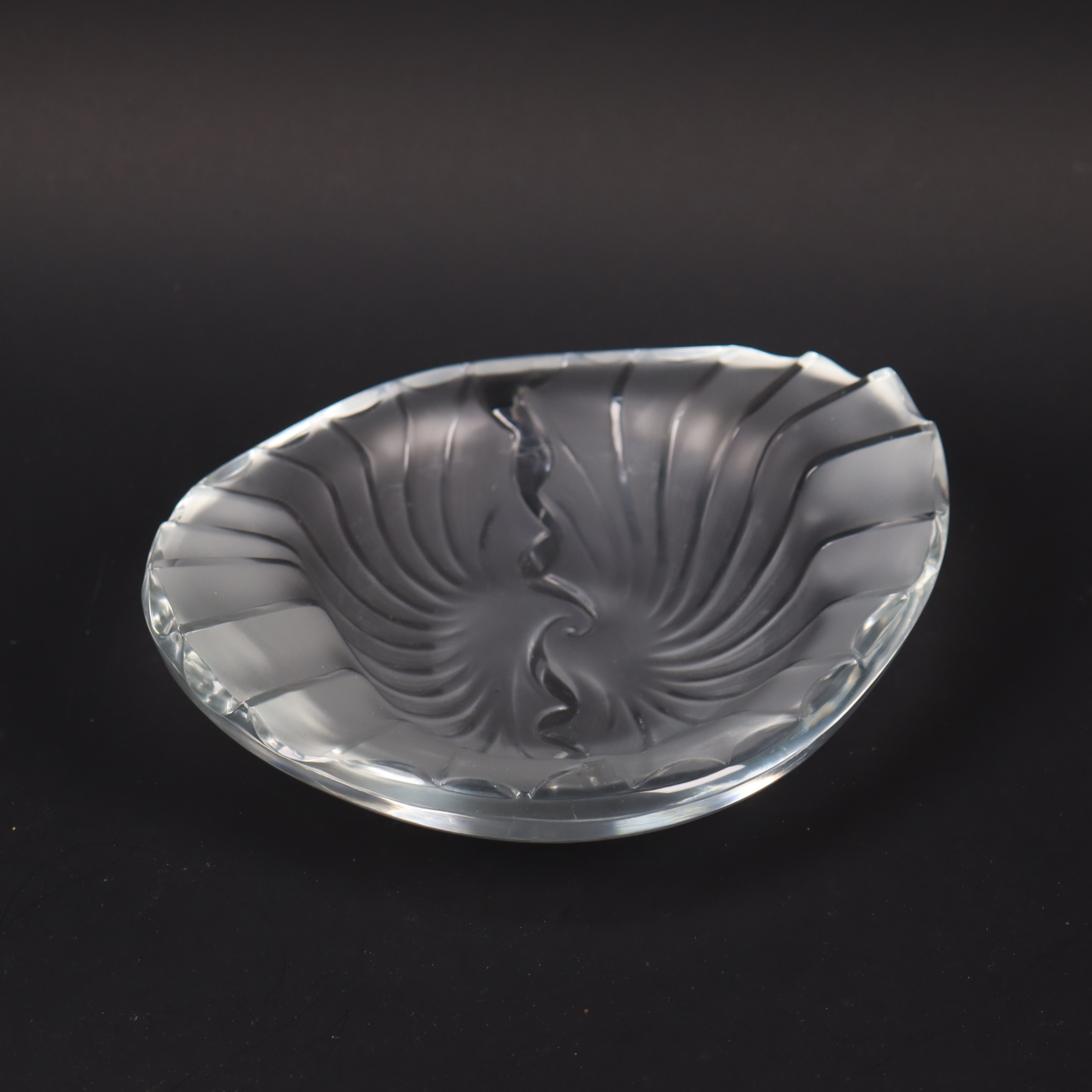 LALIQUE, skål i glas, Frankrike.