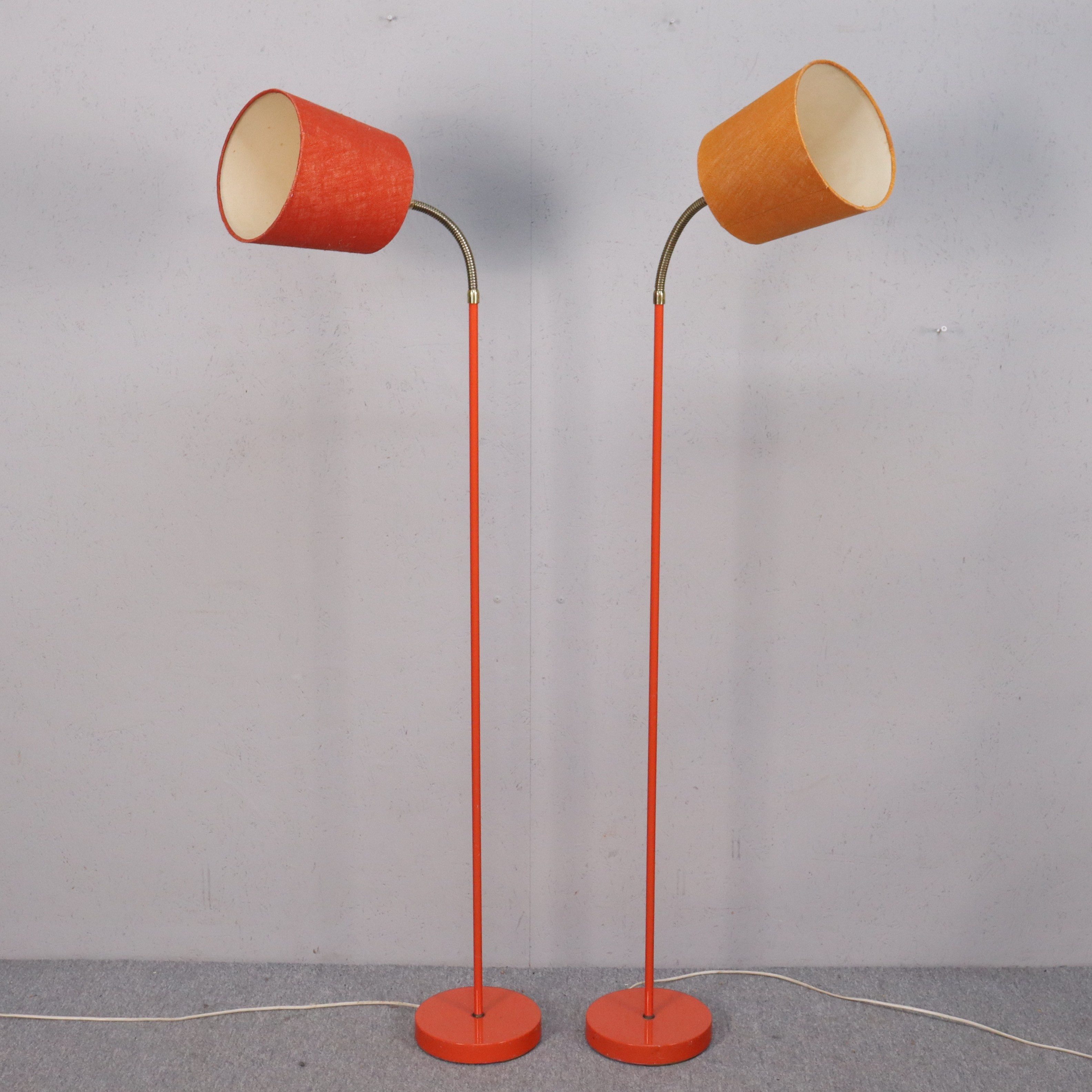 GOLVLAMPA, Eric Wärnå for EWÅ Armaturfabrik, Värnamo, modell G-9, 1 par.