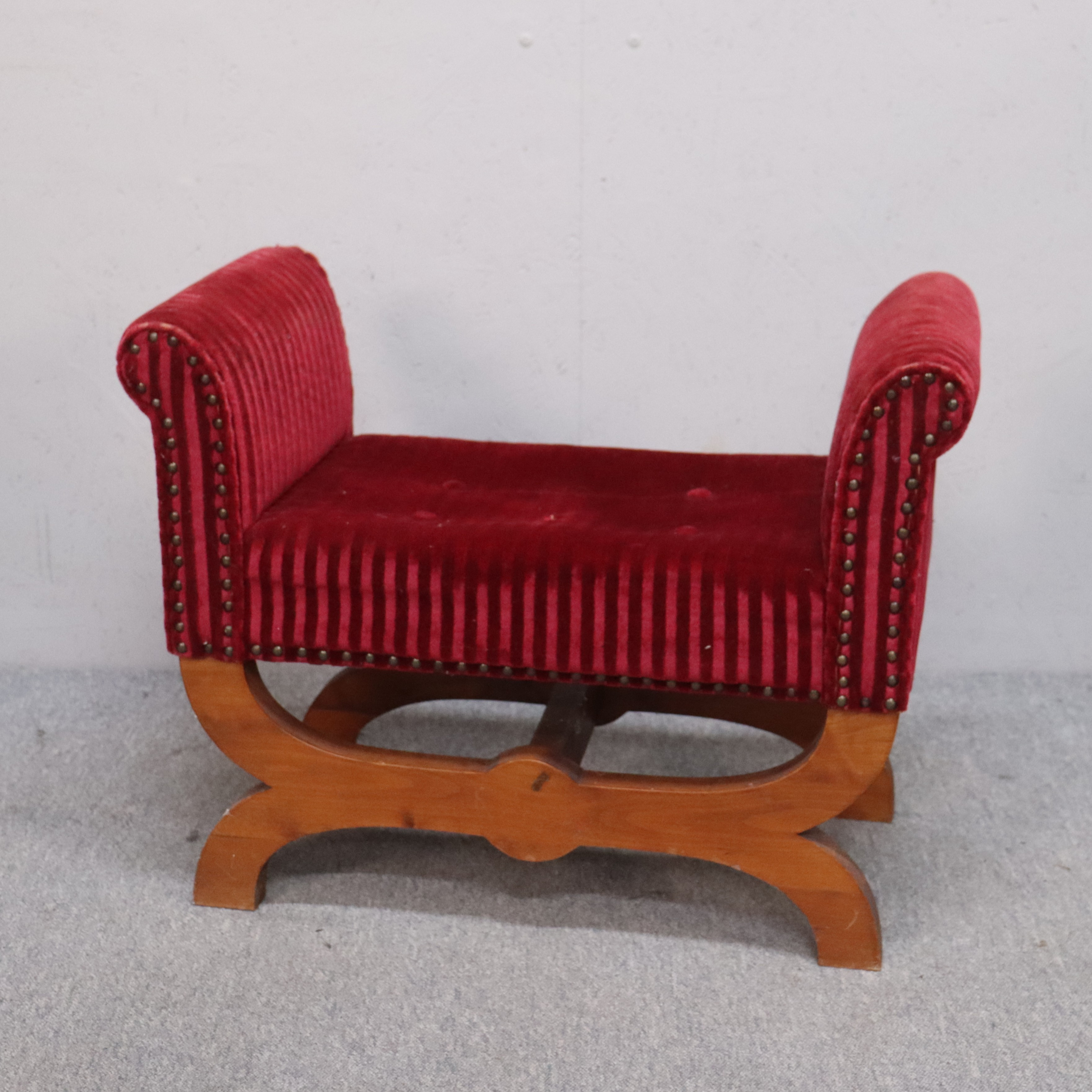 TABURETT, tillskriven Otto Schulz, Boet, Göteborg.