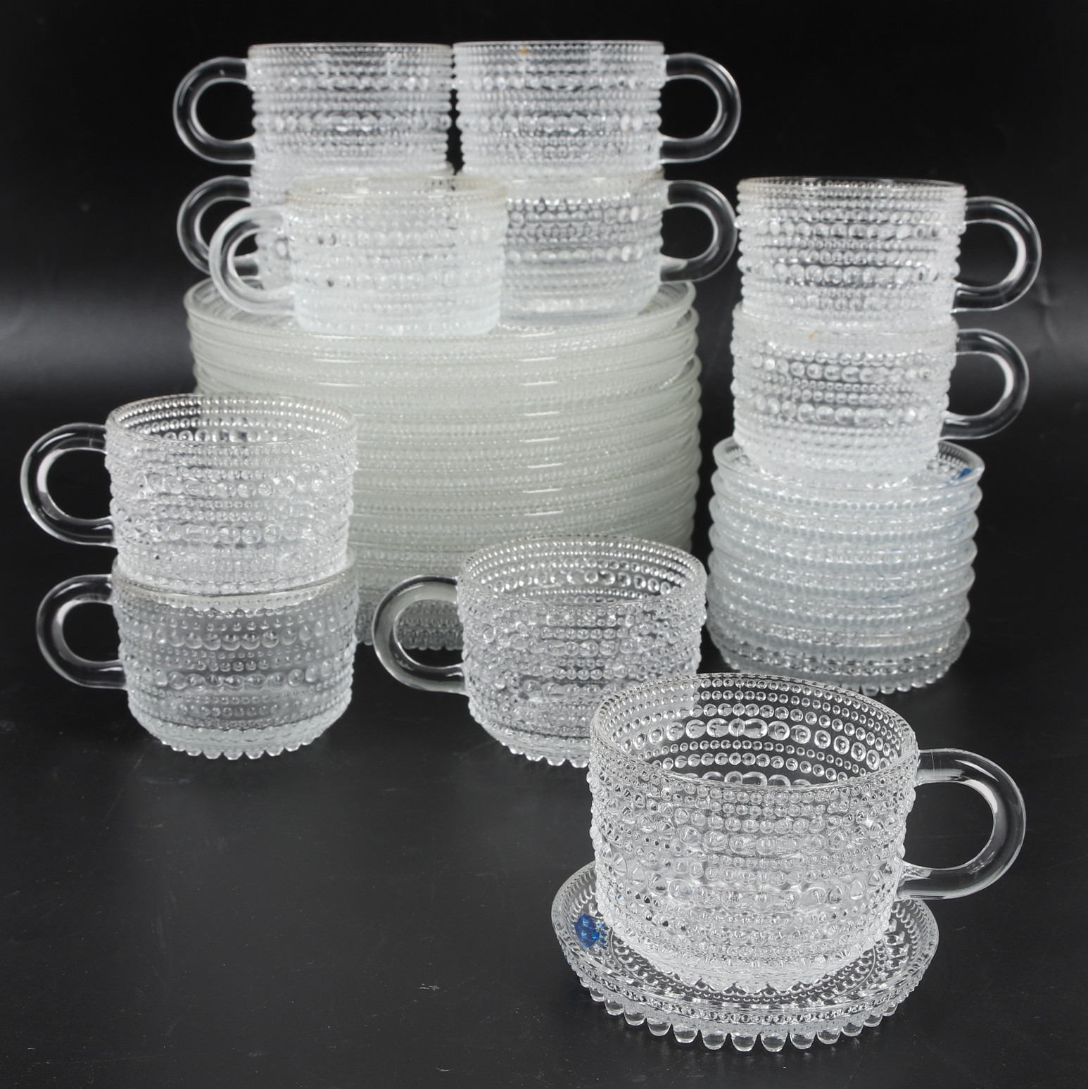 OIVA TOIKKA. Kaffeservis, 31 delar, Kastehelmi, Iittala.