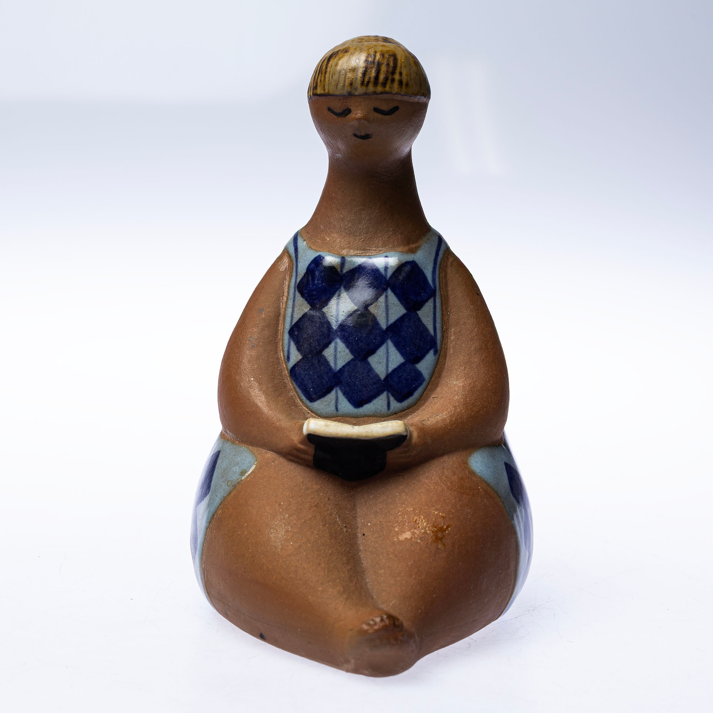 LISA LARSON. Figurin, "Amalia" ur serien "ABC-flickorna", Gustavsberg.