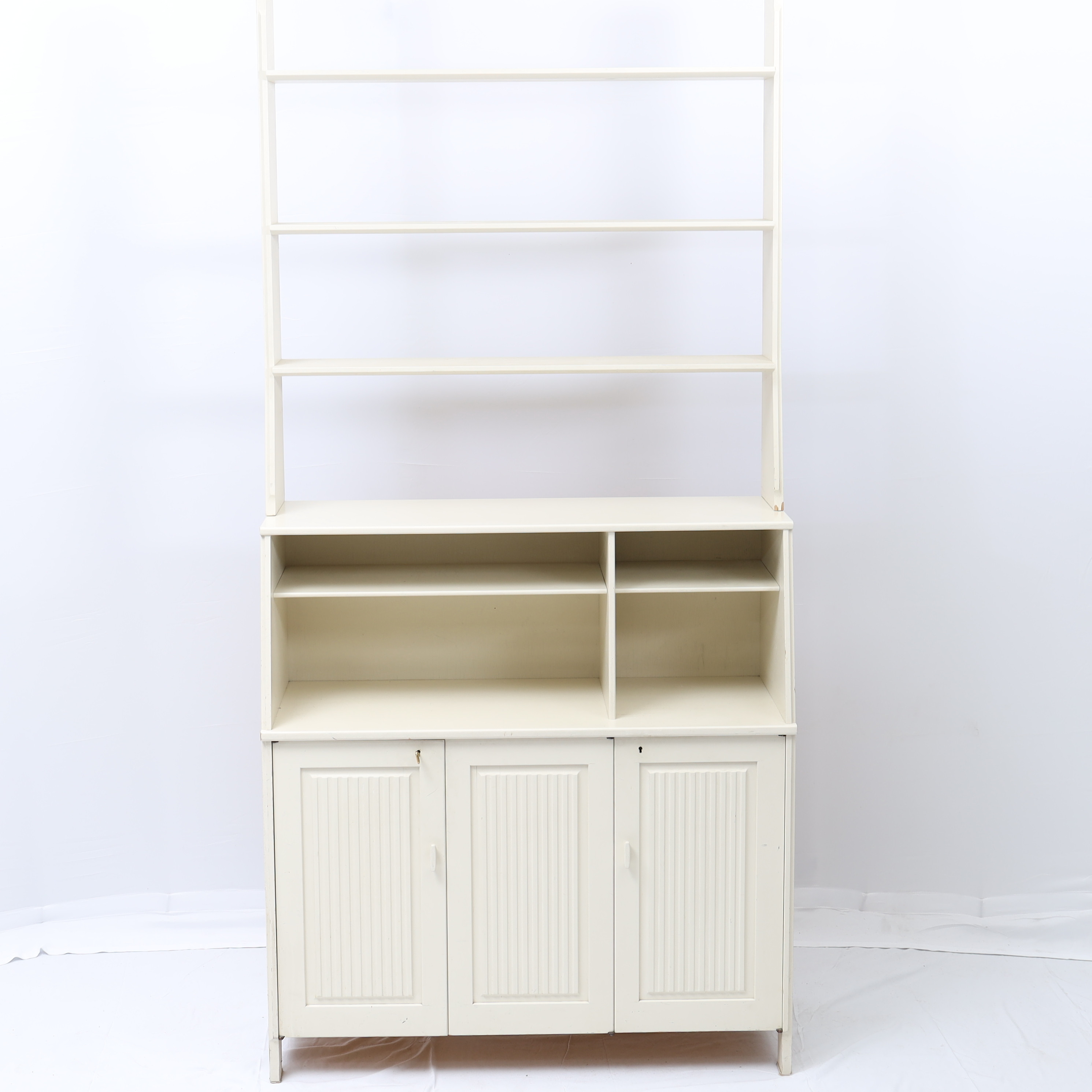 CARL MALMSTEN. Bokhylla med skåpunderdel, "Vardags".