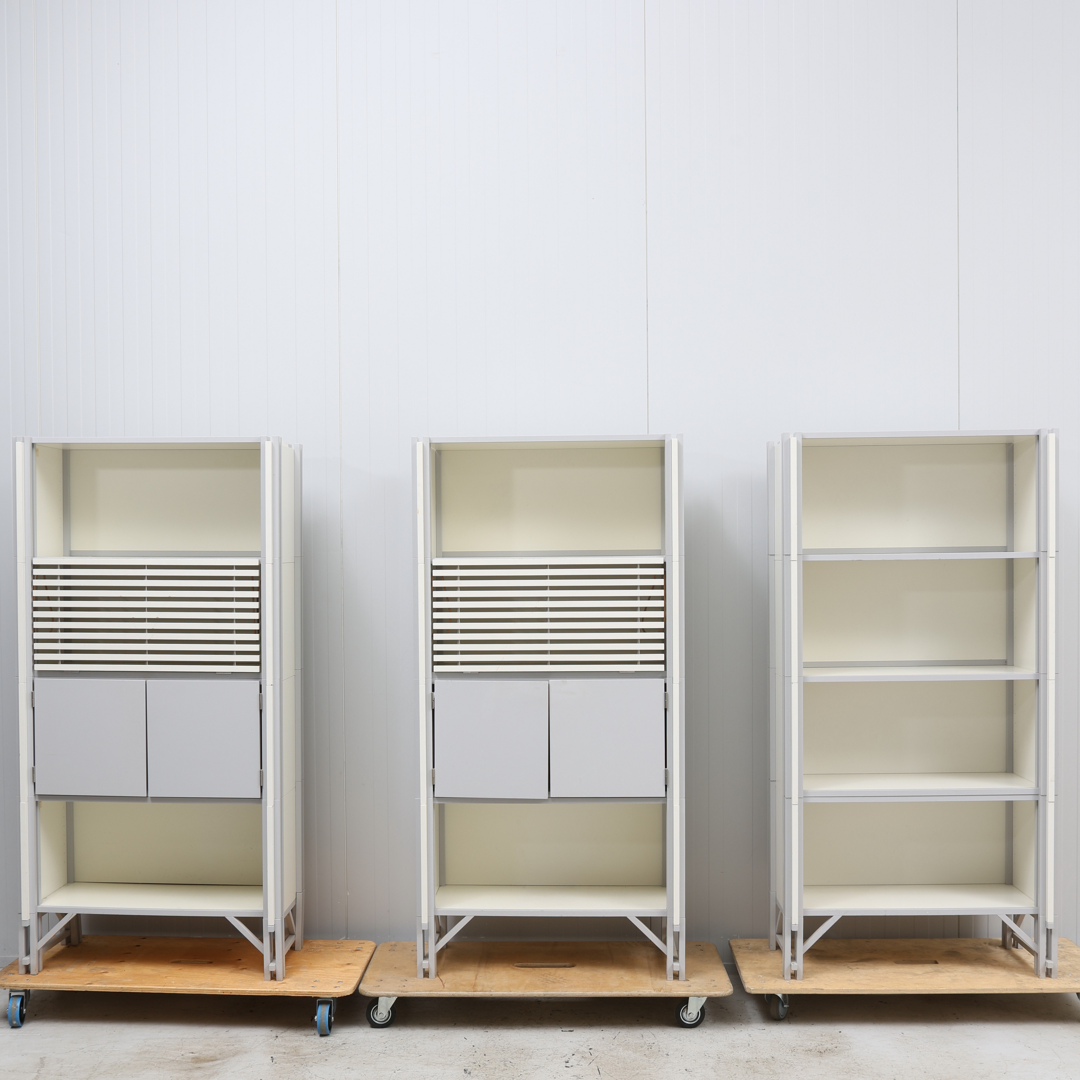 STEFAN BOFELDT. Arkitekthylla/skåp, 3 st, Karl Andersson, 1980-tal.