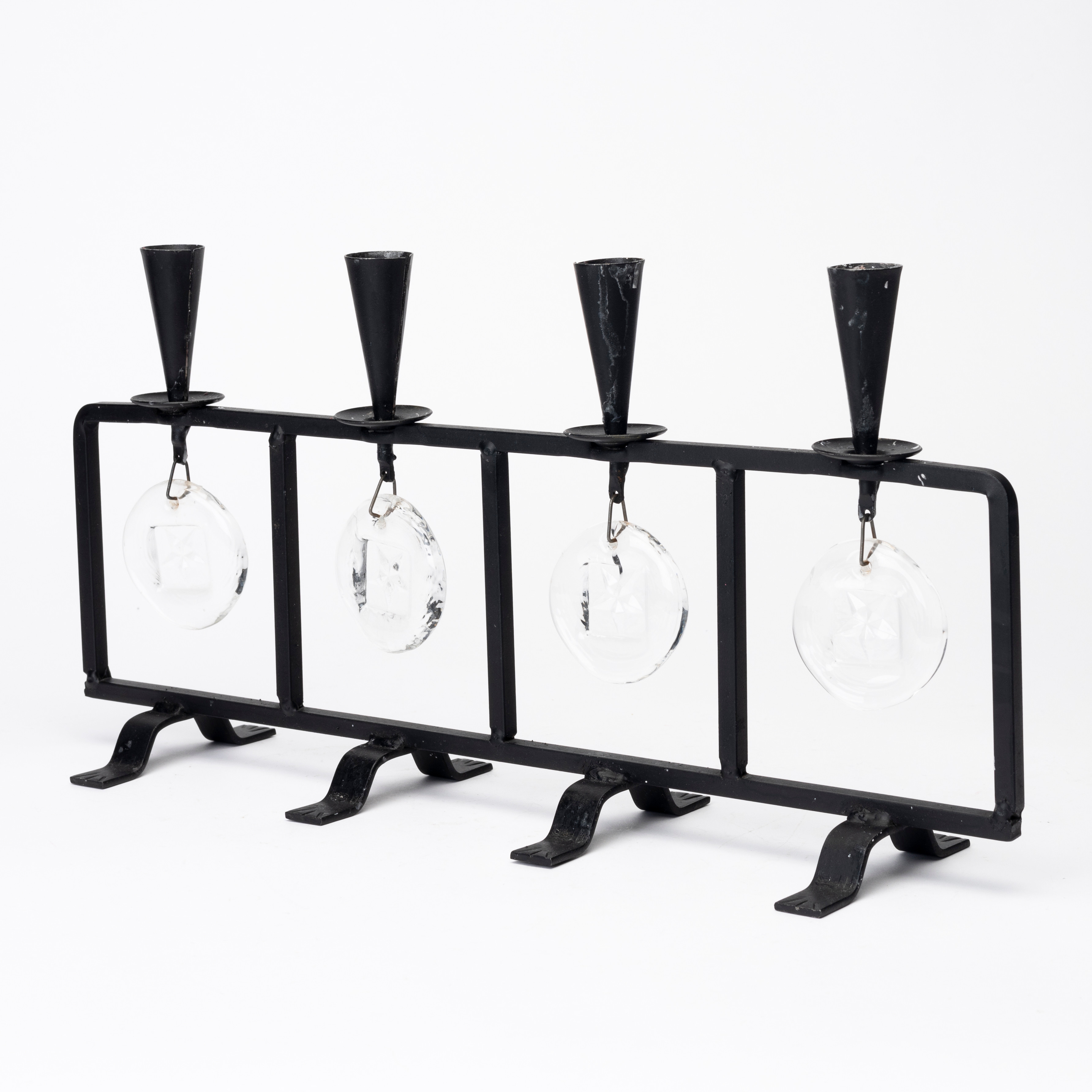 ERIK HÖGLUND. Adventsjusstake, smide, glas, 1900-tal.