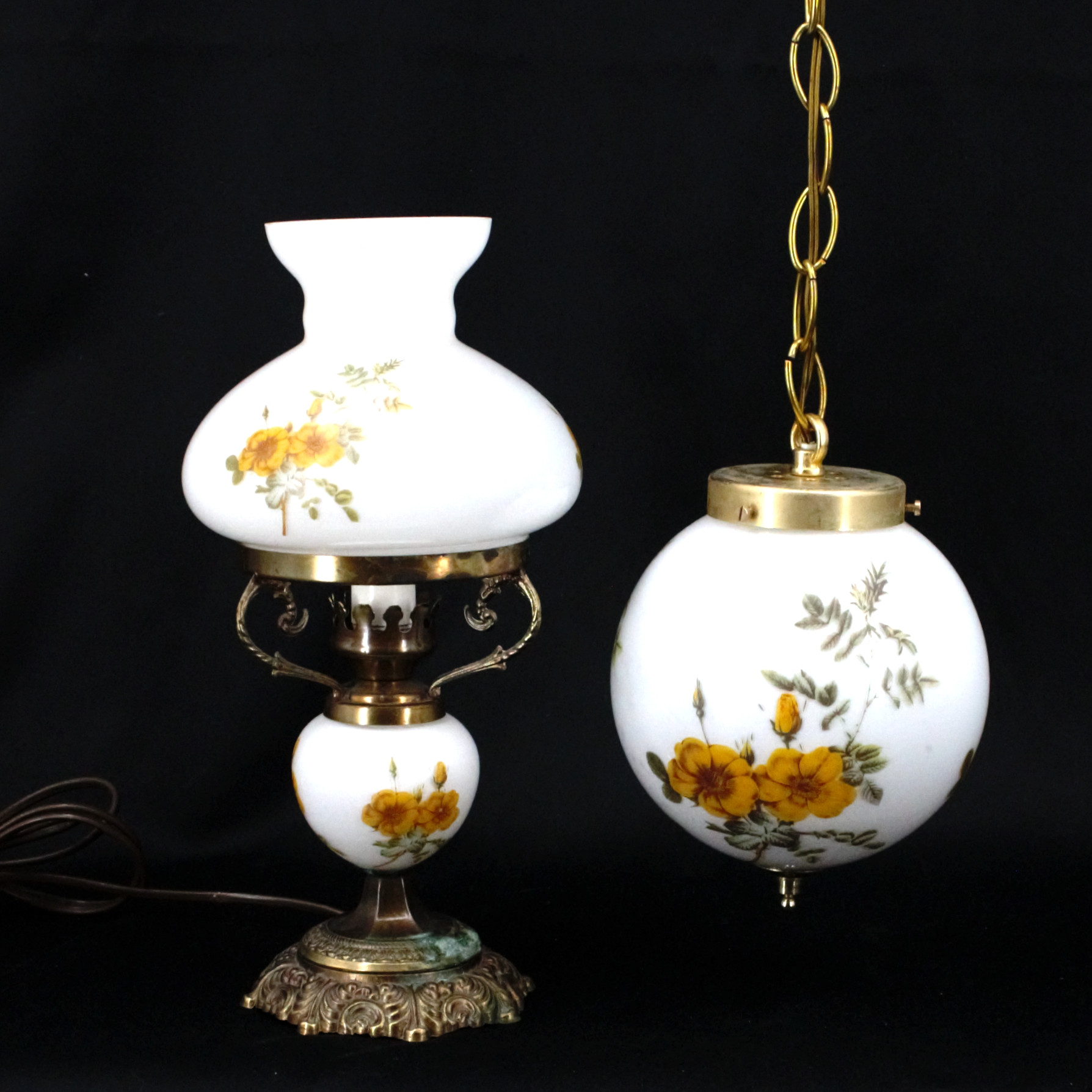 BORDSLAMPA och TAKLAMPA, 2 delar, metall, bemålat glas, nutida.