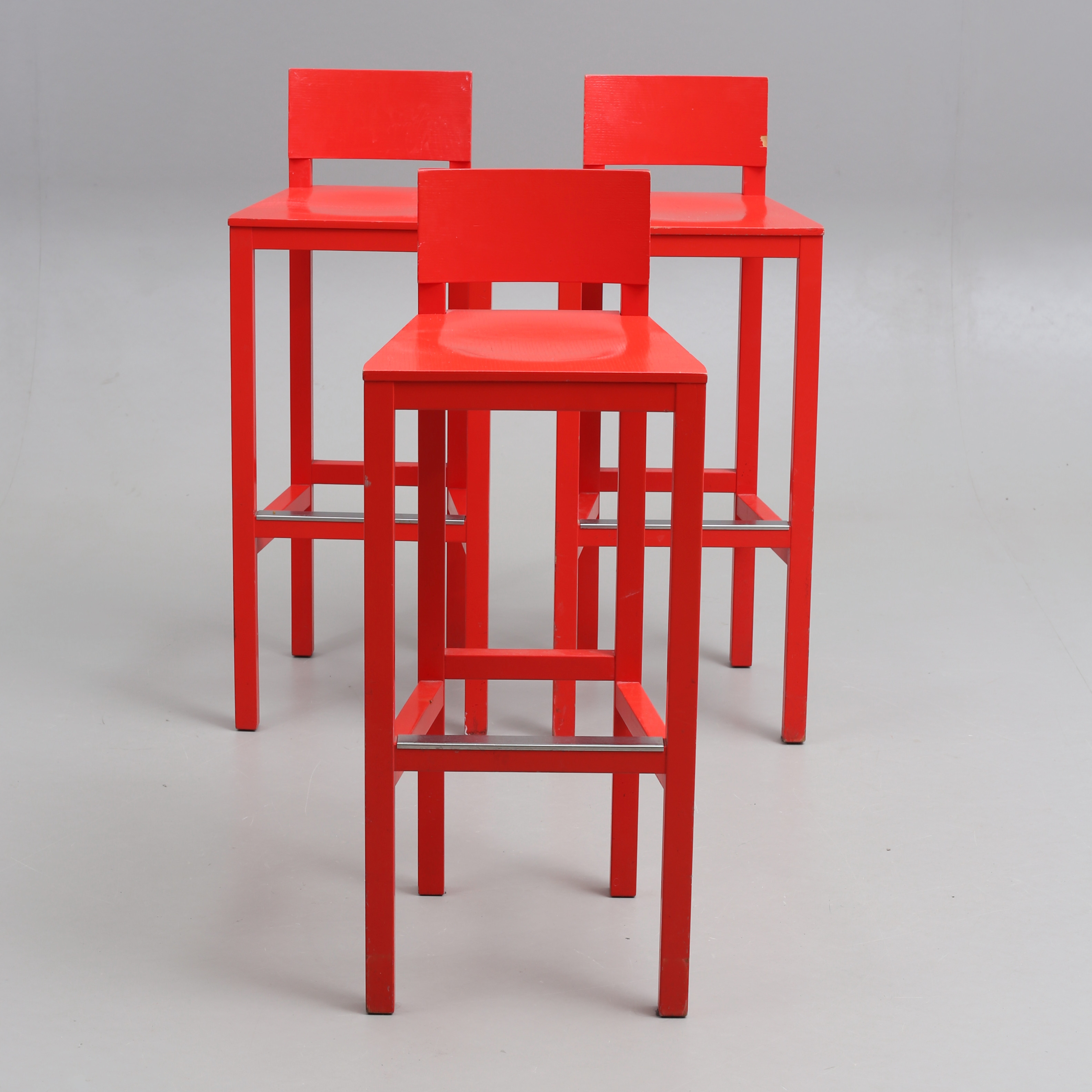 JOEP VAN LIESHOUT. Barstolar, 3 st, "AVL Shaker", röda, brickmärkta Moooi.