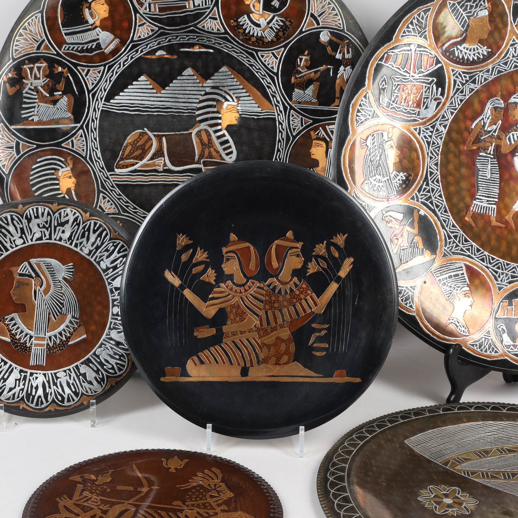 VÄGGFAT, 6 st, koppar & mässing, reliefer med figurscener, Egypten.