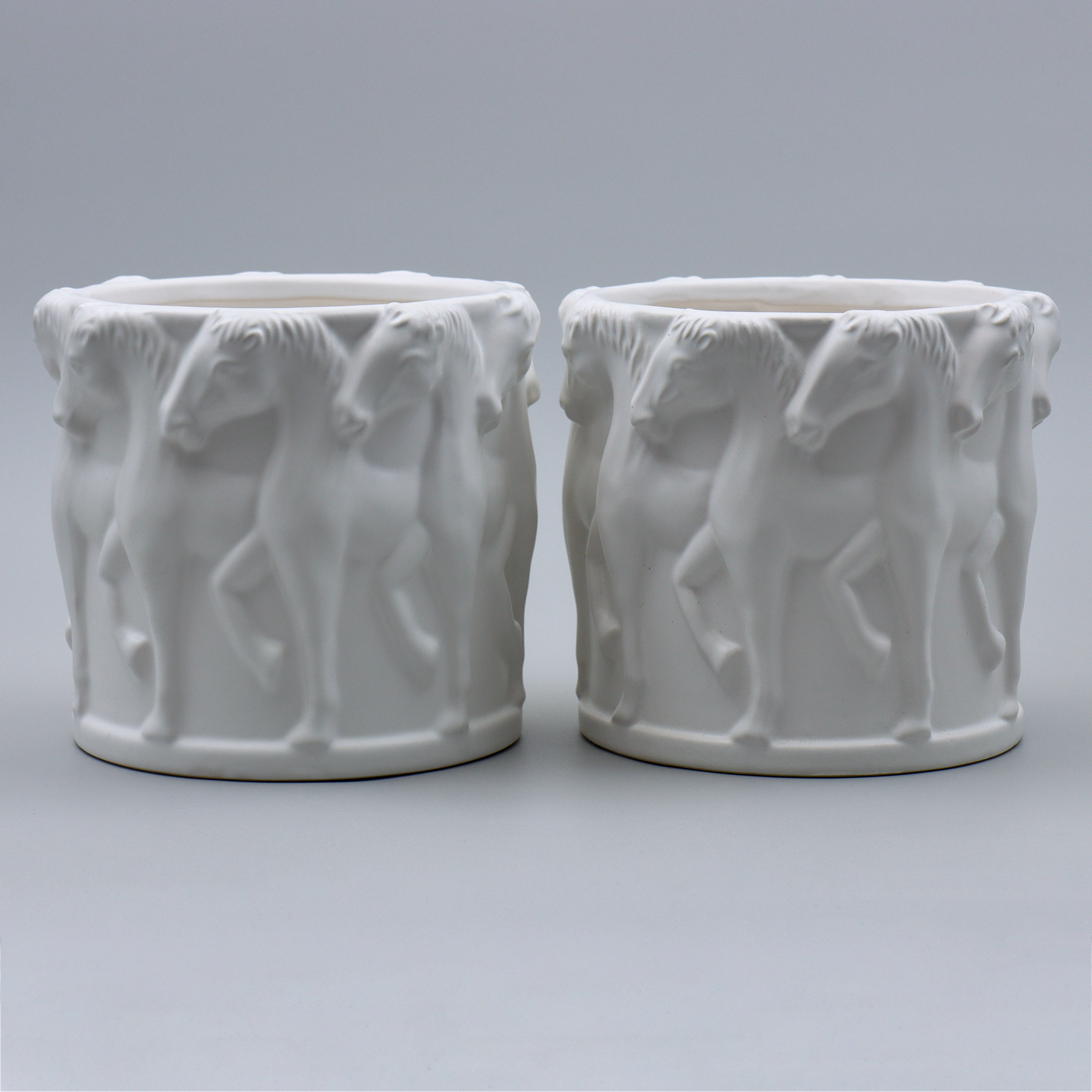 YTTERFODER "HÄSTAR" ETT PAR, STJERNSUND KOLLEKTION, SAMTIDA.