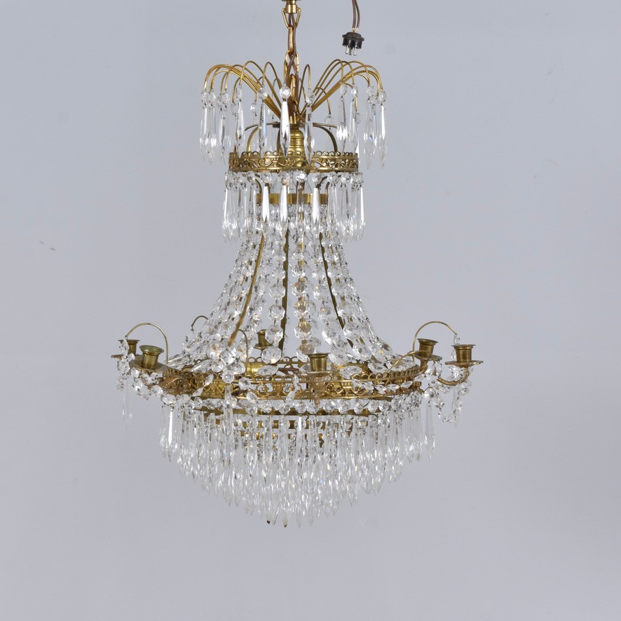 TAKKRONA, till 6 ljus, mässing med prismor, Empirestil, 1900-talets mitt.