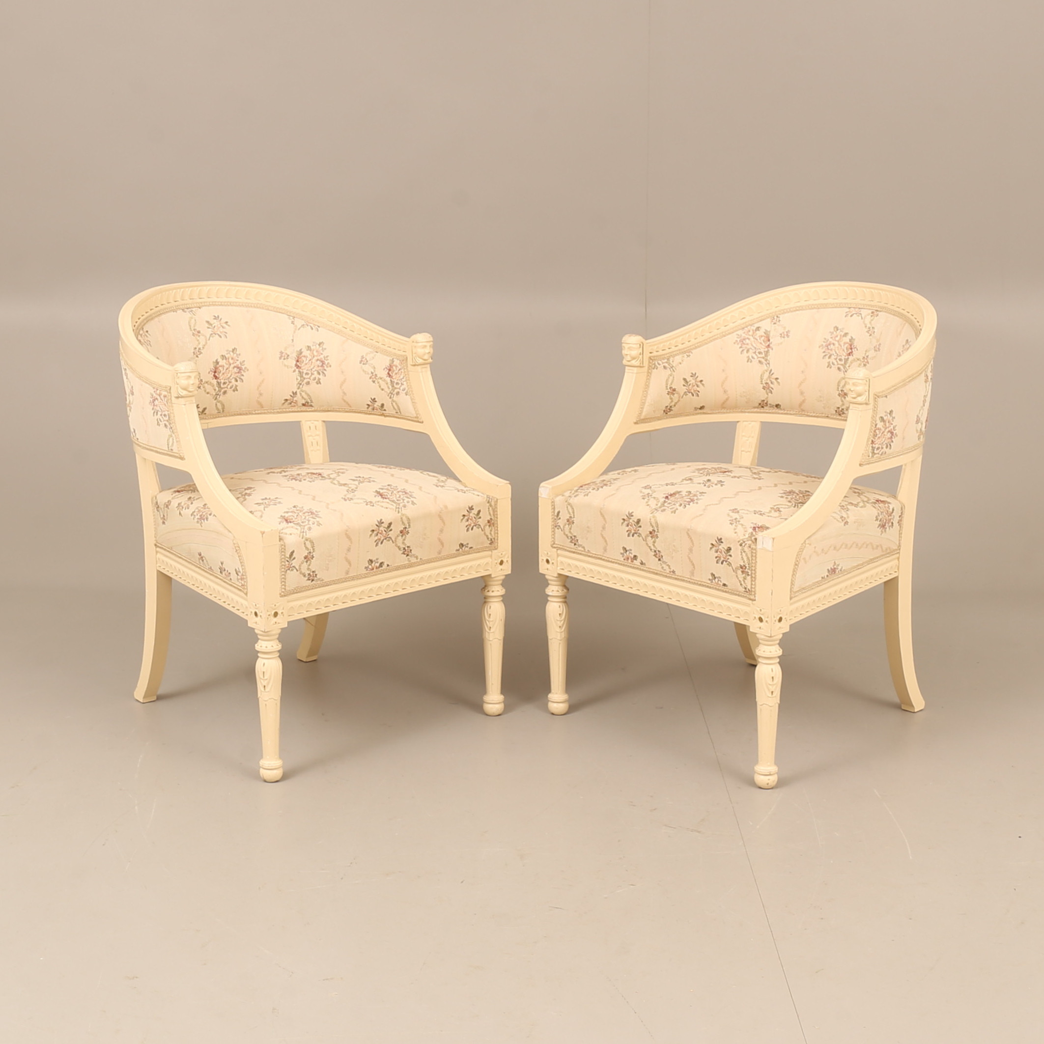 BALJFÅTÖLJER, 2 stycken, empirestil, 1900-talets första hälft.