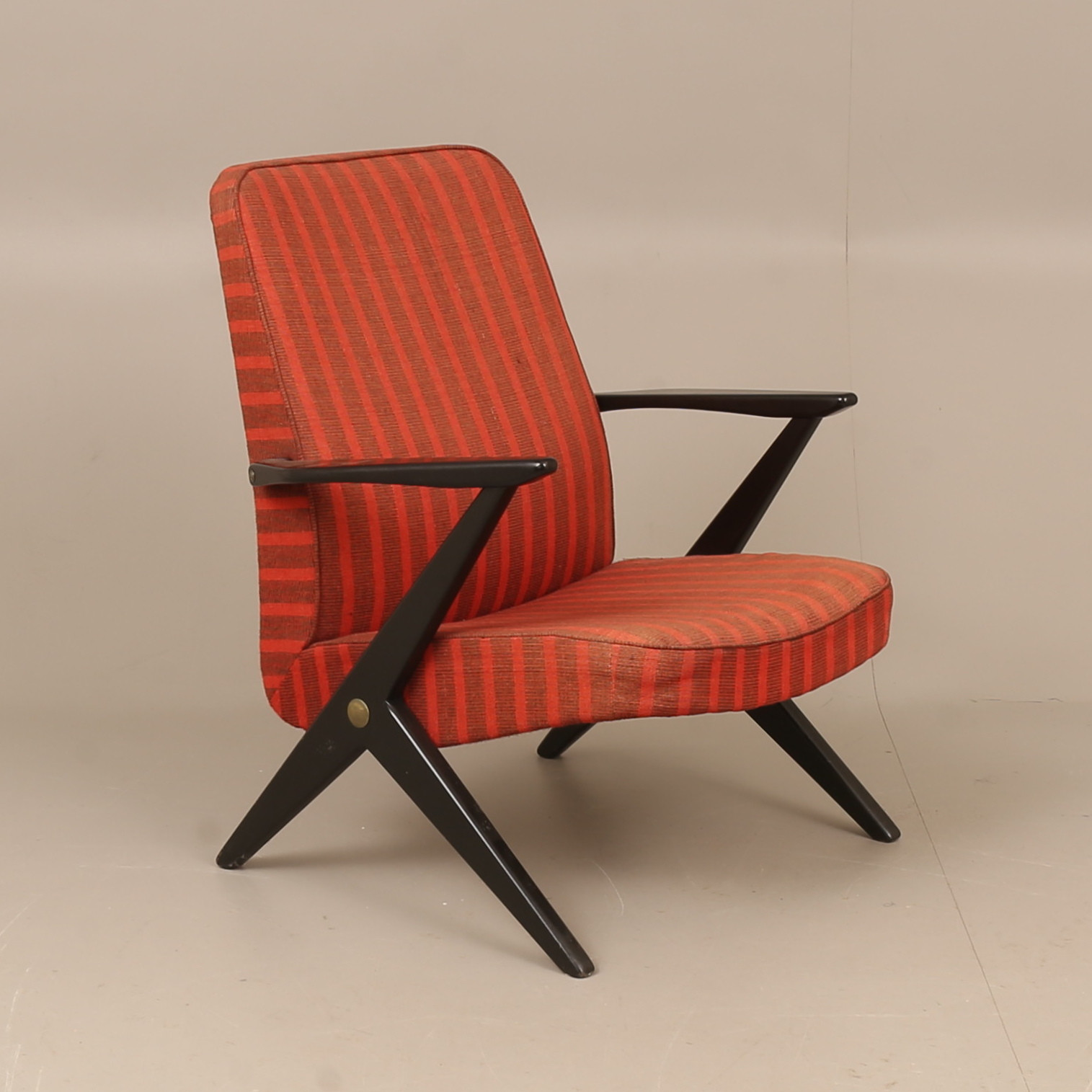 BENGT  RUDA. Fåtölj, "Domstolsfåtöljen", NK Triva.