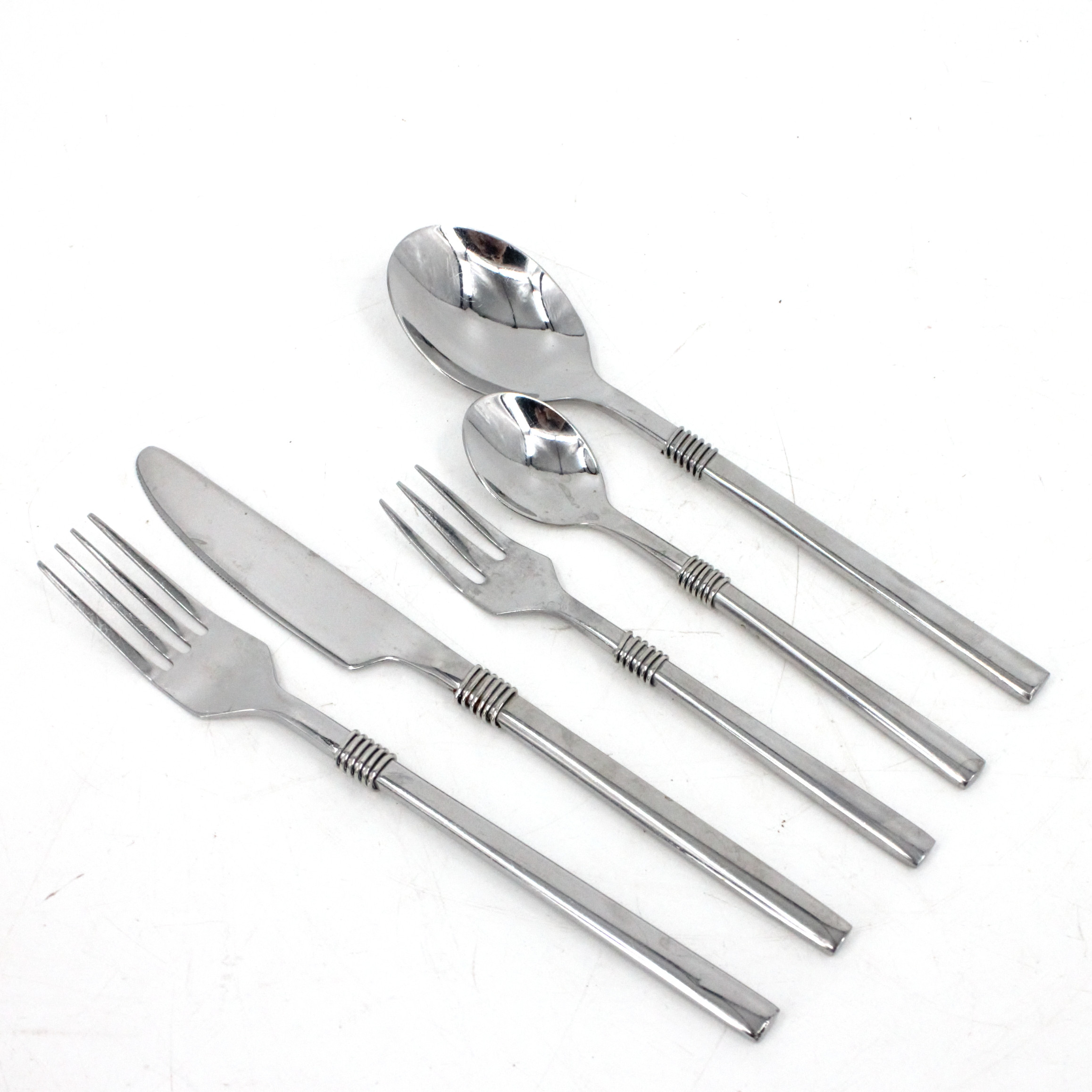 MATBESTICK, 39 delar, rostfritt, nutida.