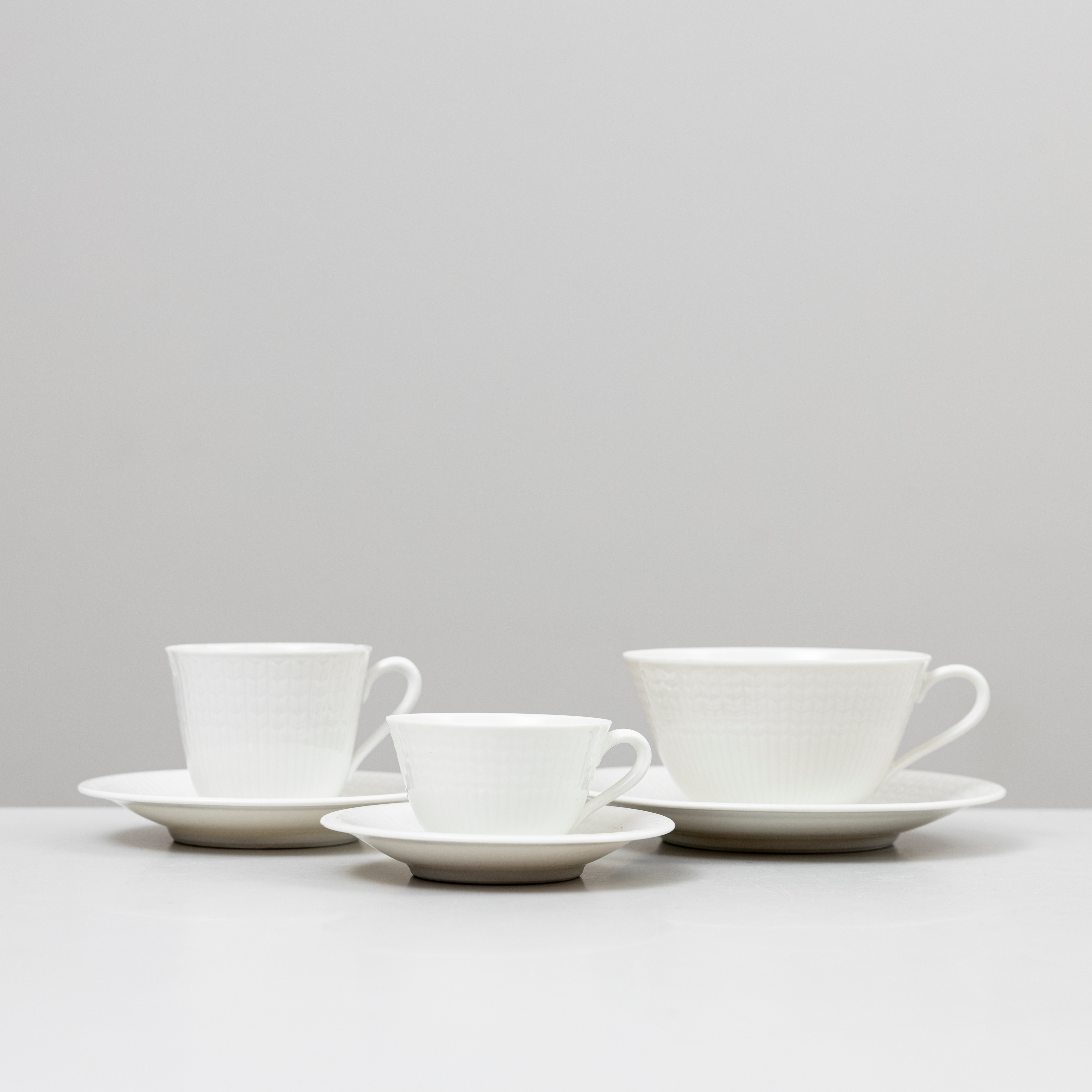 LOUISE ADELBORG. Te, Kaffe och Moccaservis, 13 delar, porslin, "Swedish Grace", Rörstrand.