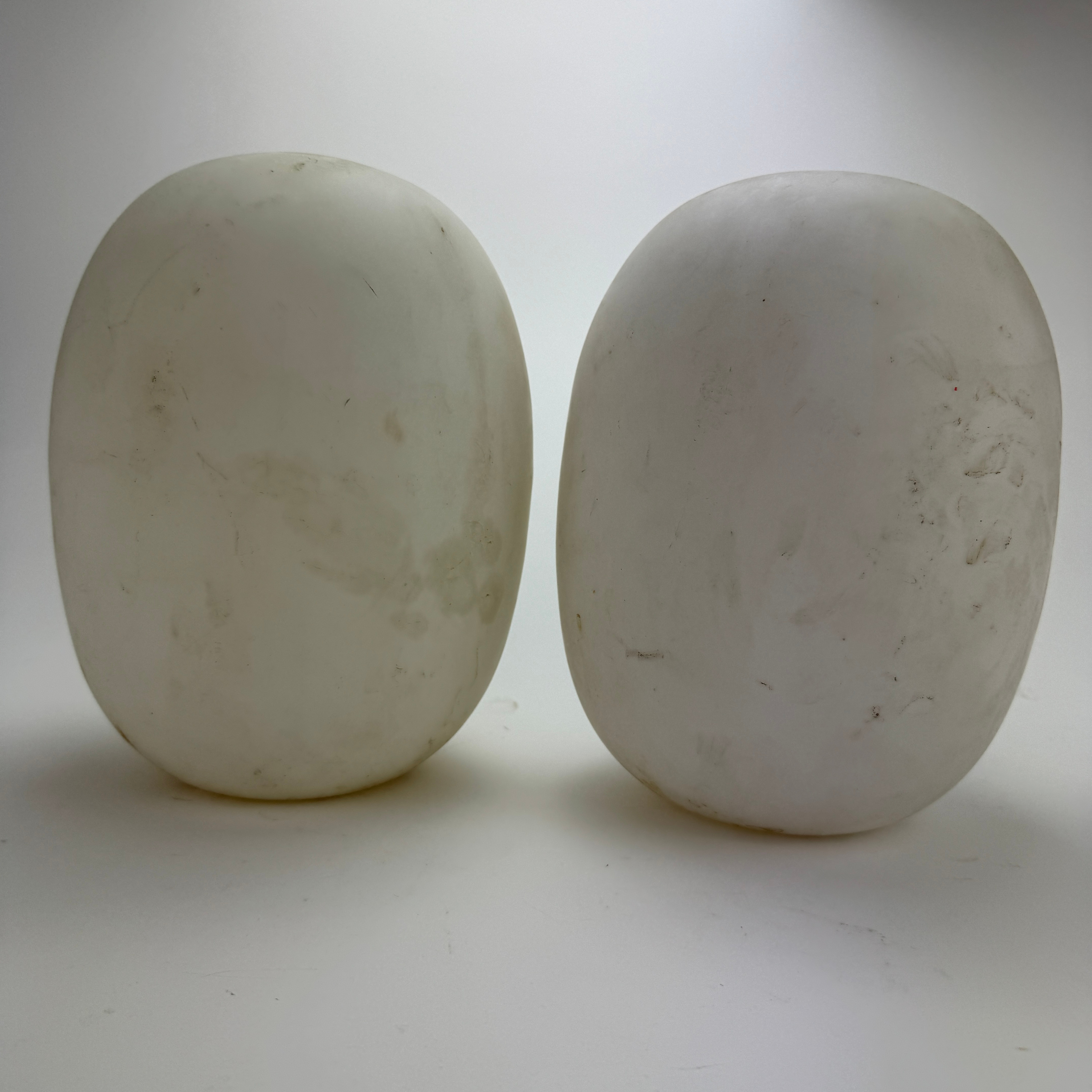 LAMPKUPOR, ett par, glas, 1900-talets mitt.